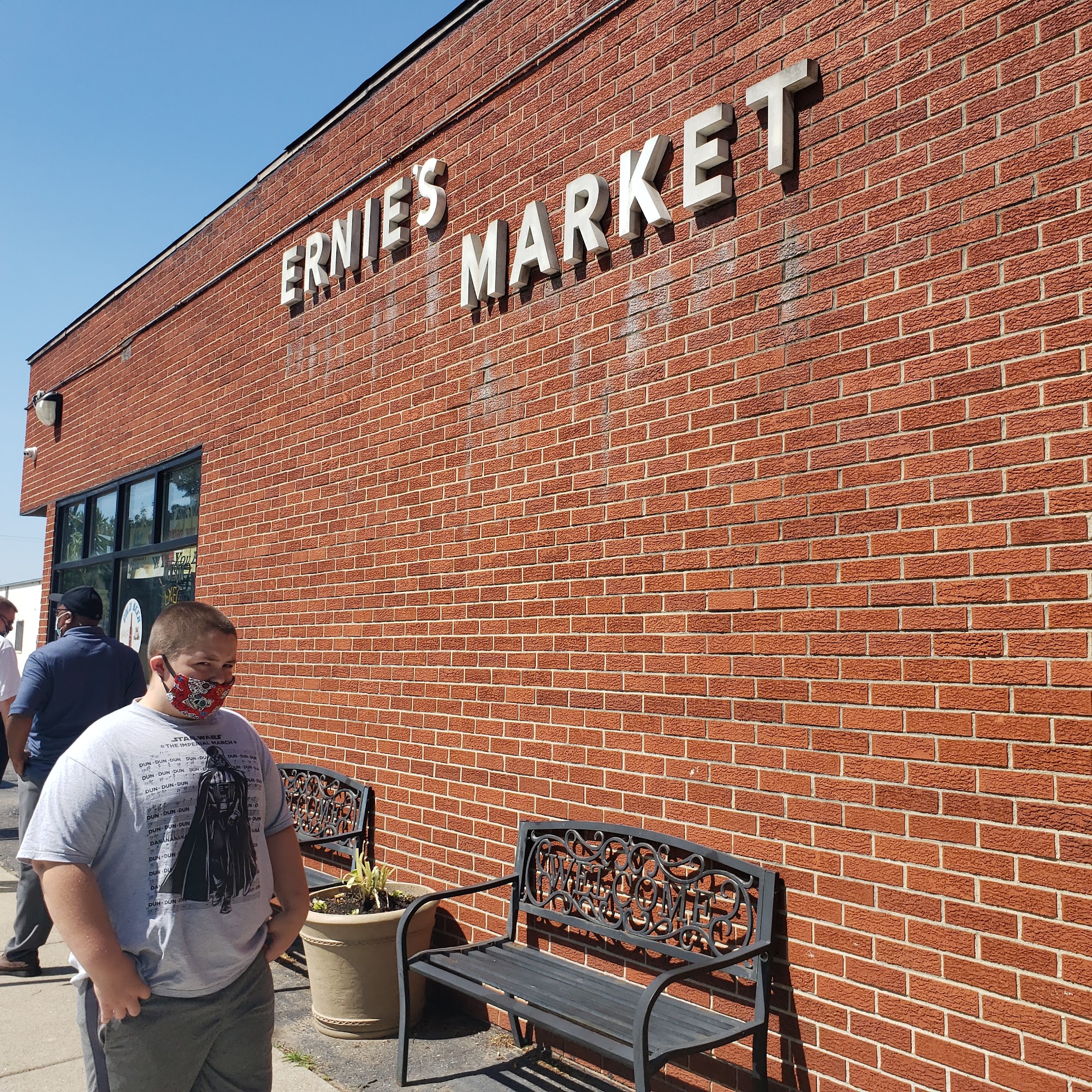 Ernie's Market