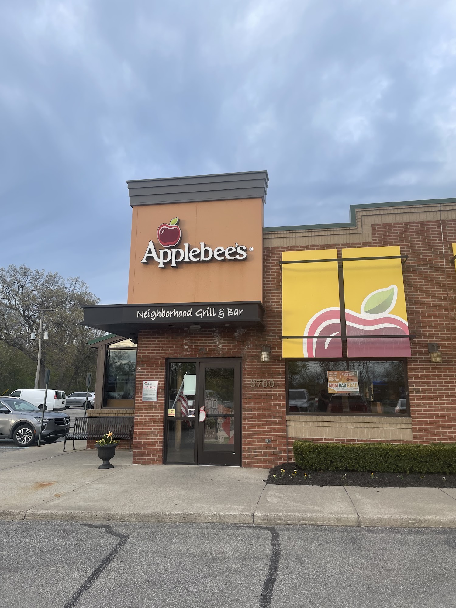 Applebee's Grill + Bar