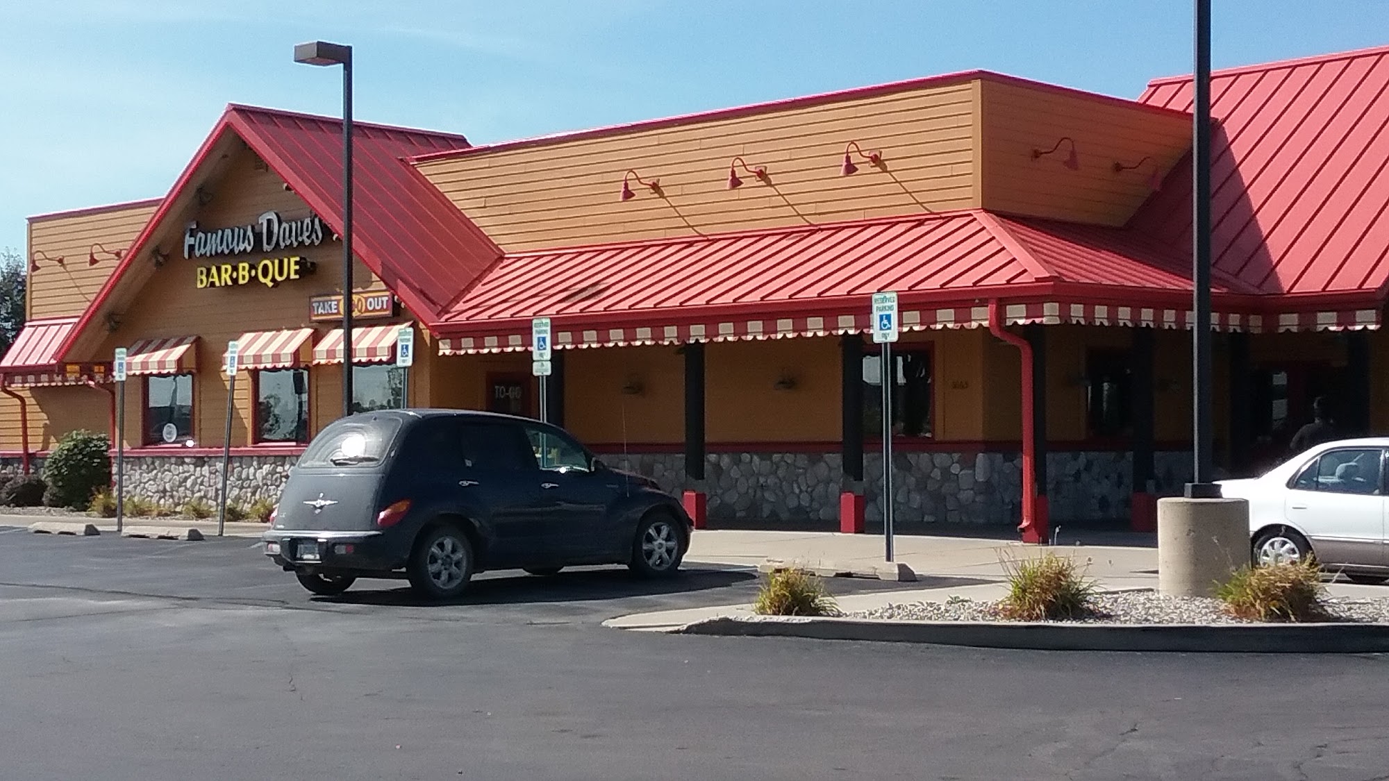 Famous Dave's Bar-B-Que