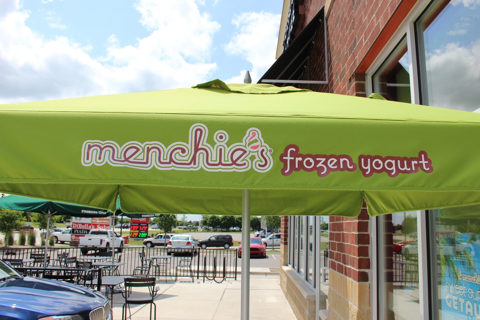 Menchie's Frozen Yogurt - Hall Road