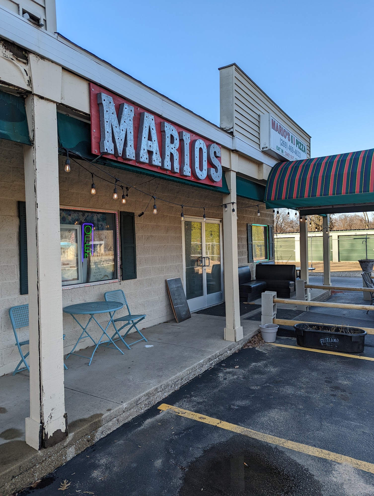Mario’s Pizza Union pier