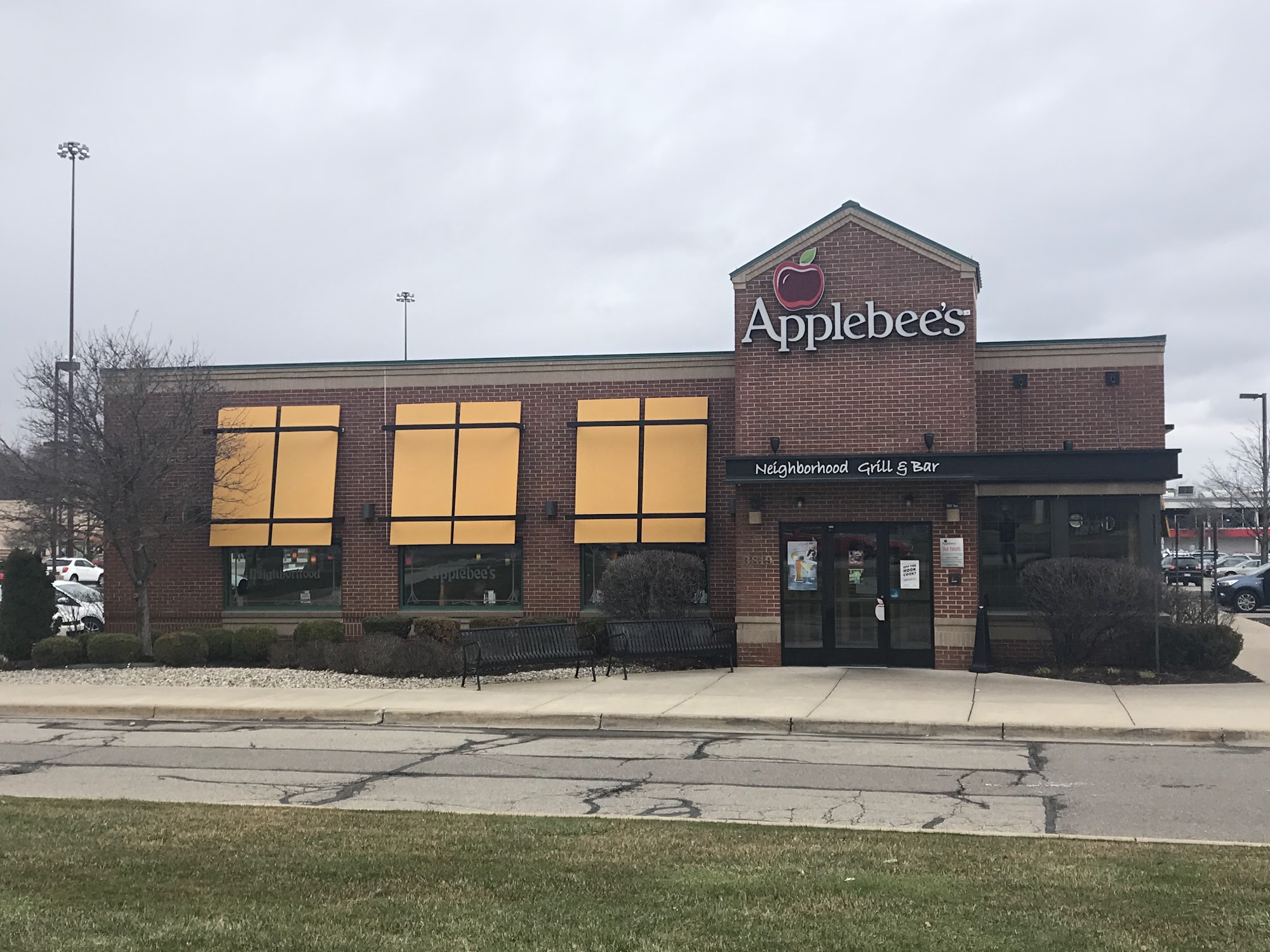 Applebee's Grill + Bar