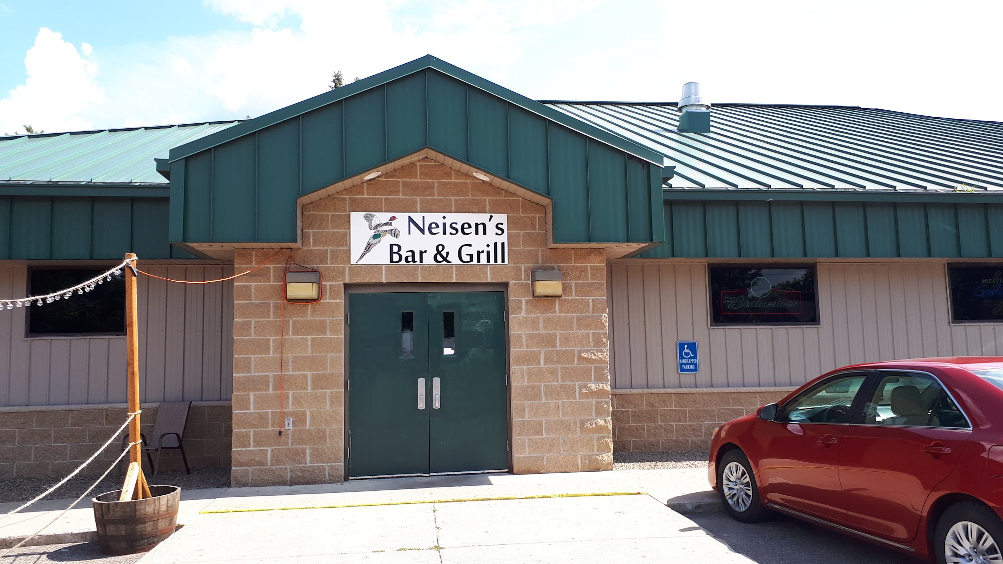 Neisens Bar and Grill