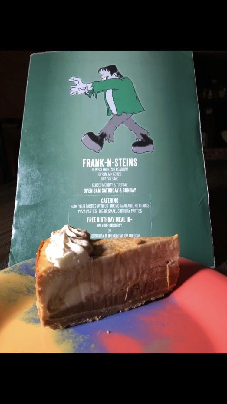 Frank 'N Stein Restaurant & Lounge