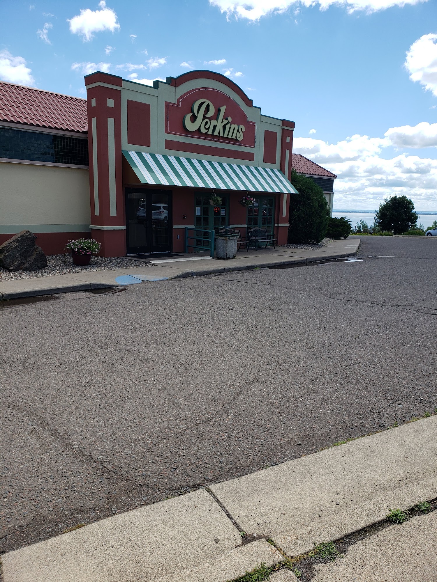 Perkins Restaurant & Bakery