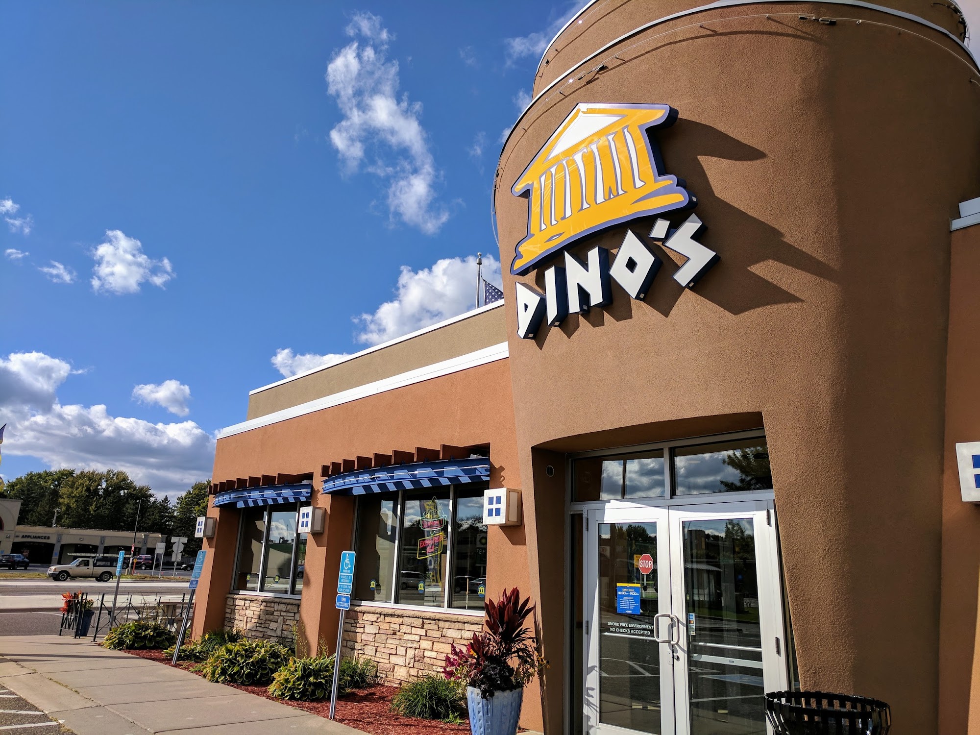 Dino's Gyros: Falcon Heights, MN