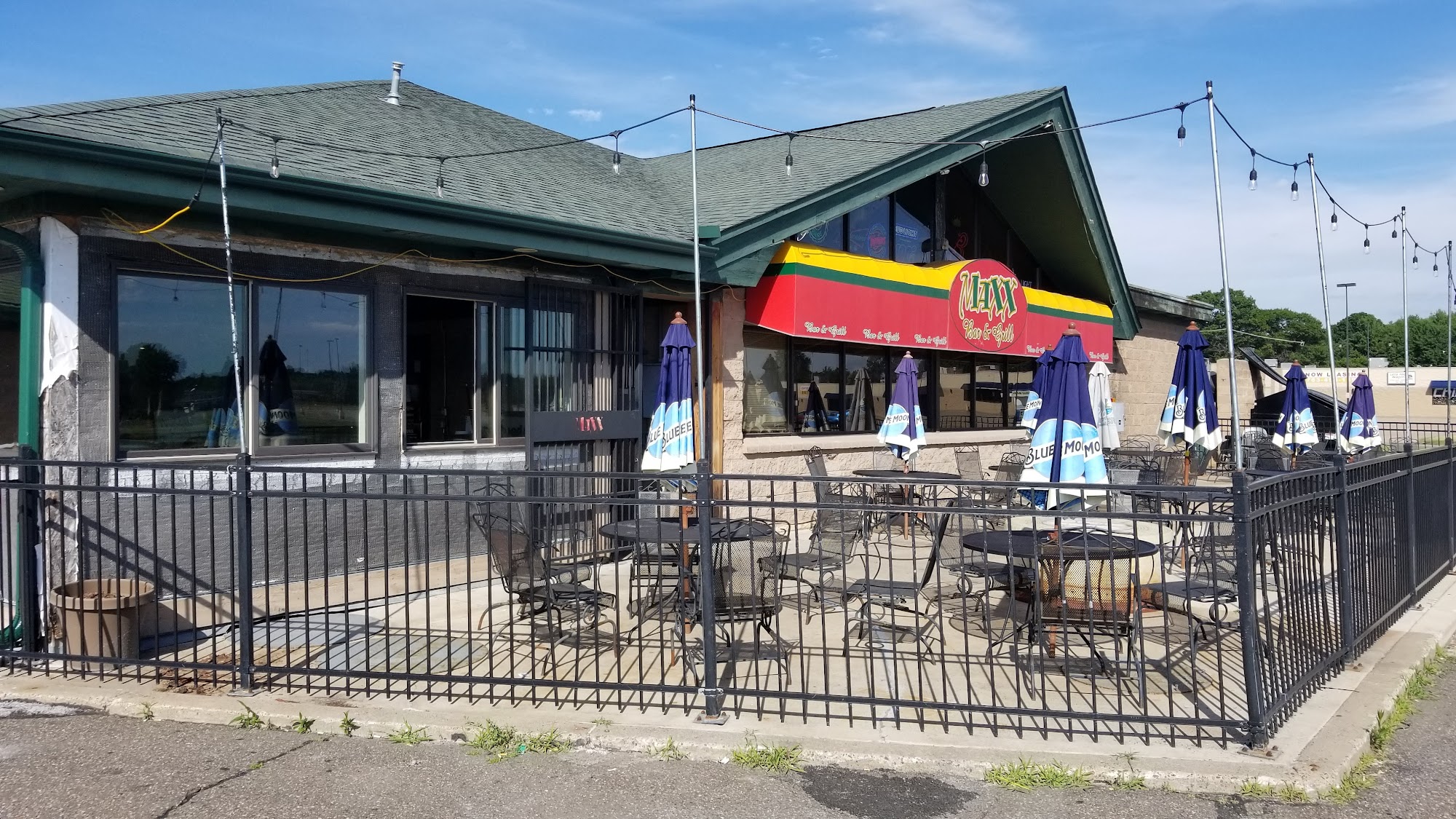 Maxx Bar & Grill 17646 Central Ave NE, Ham Lake, MN 55304