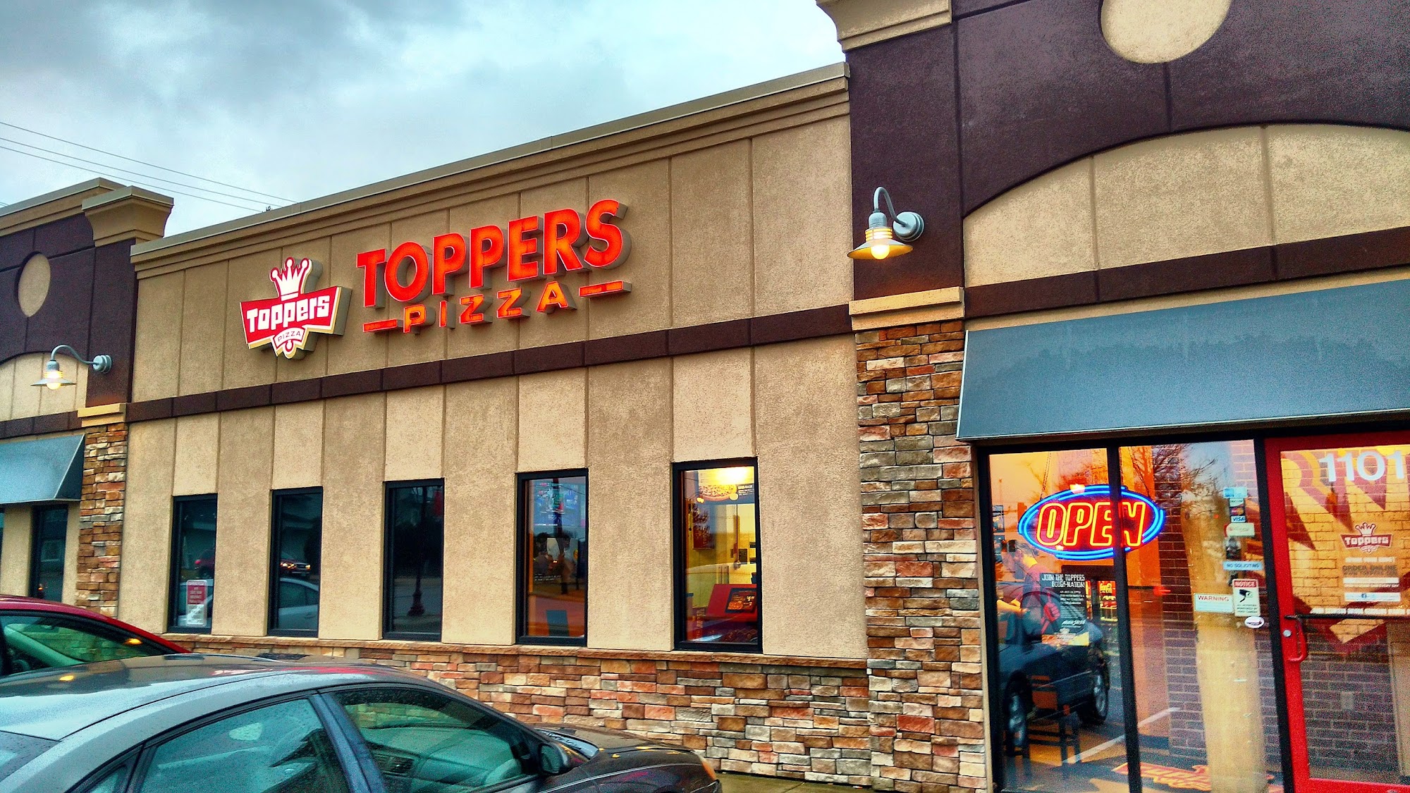 Toppers Pizza