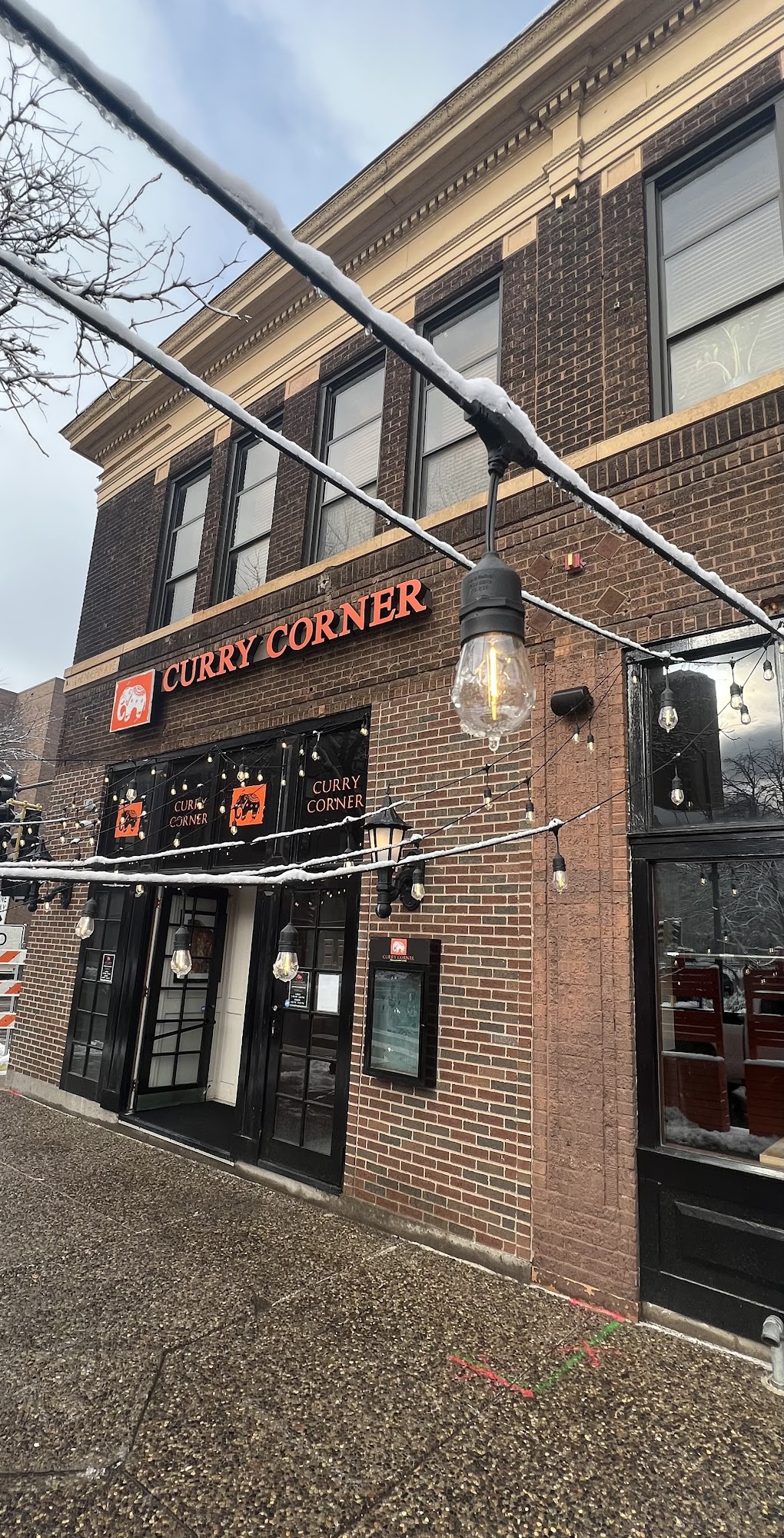 CURRY CORNER Indian Eatery & Bar