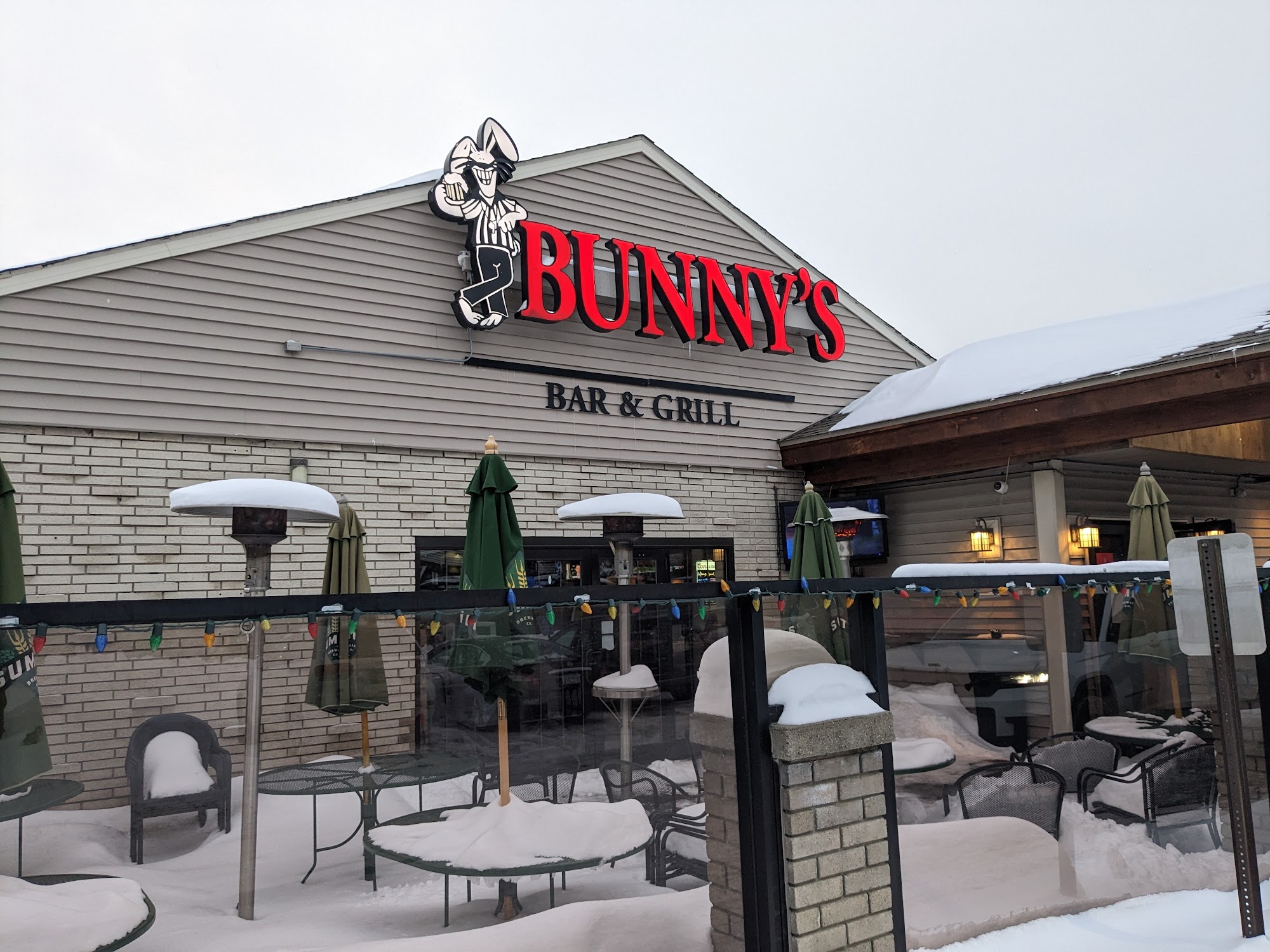 Bunny's Bar & Grill