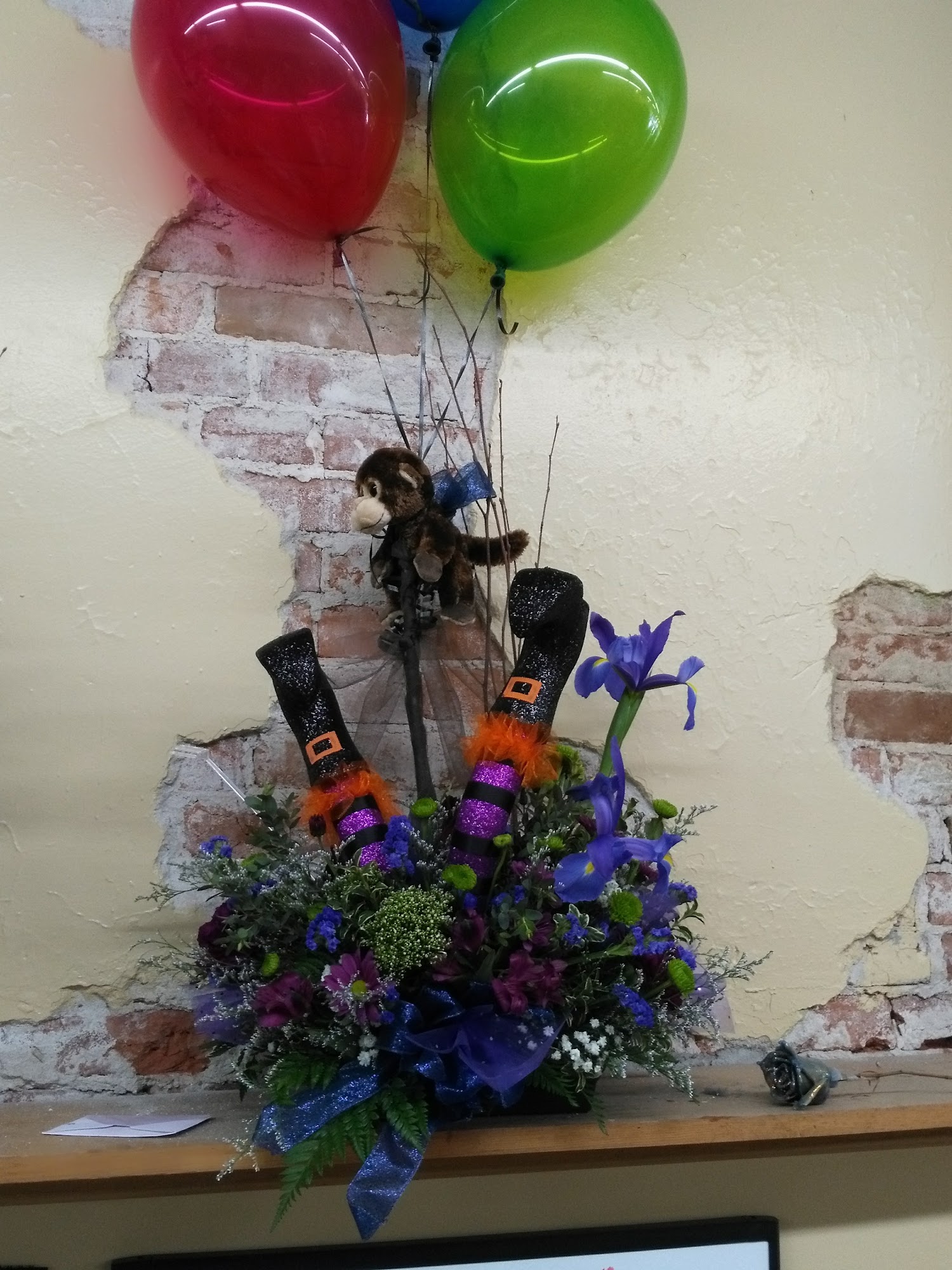Stella's Flowers and Gifts 307 Main St, Boonville Missouri 65233