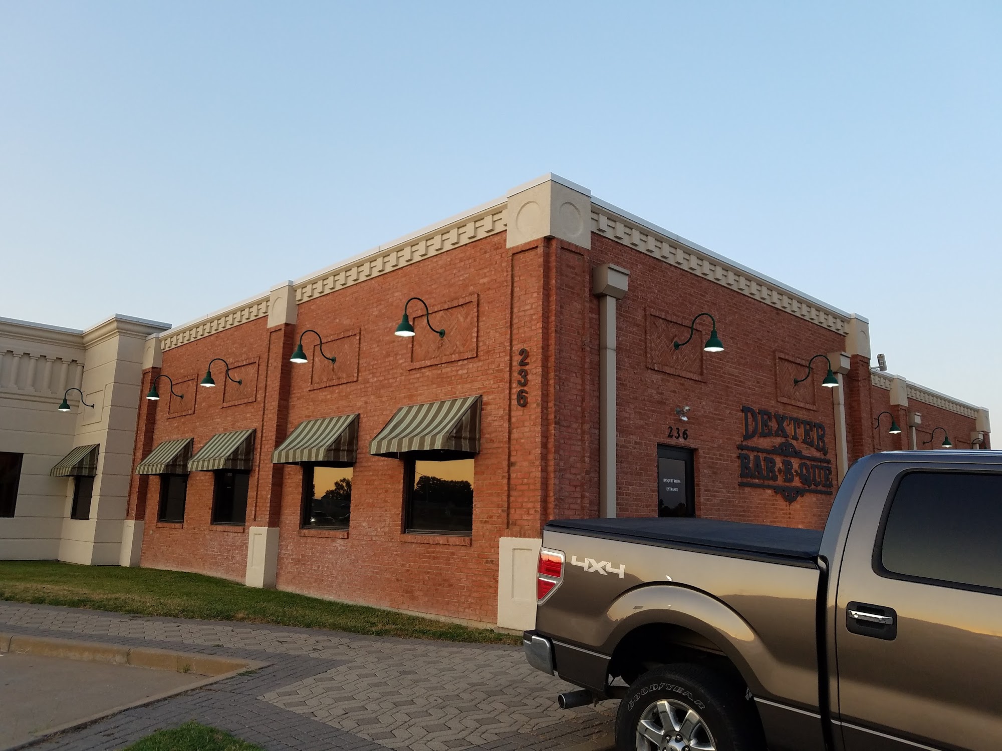 Dexter Bar-B-Q - Cape Girardeau