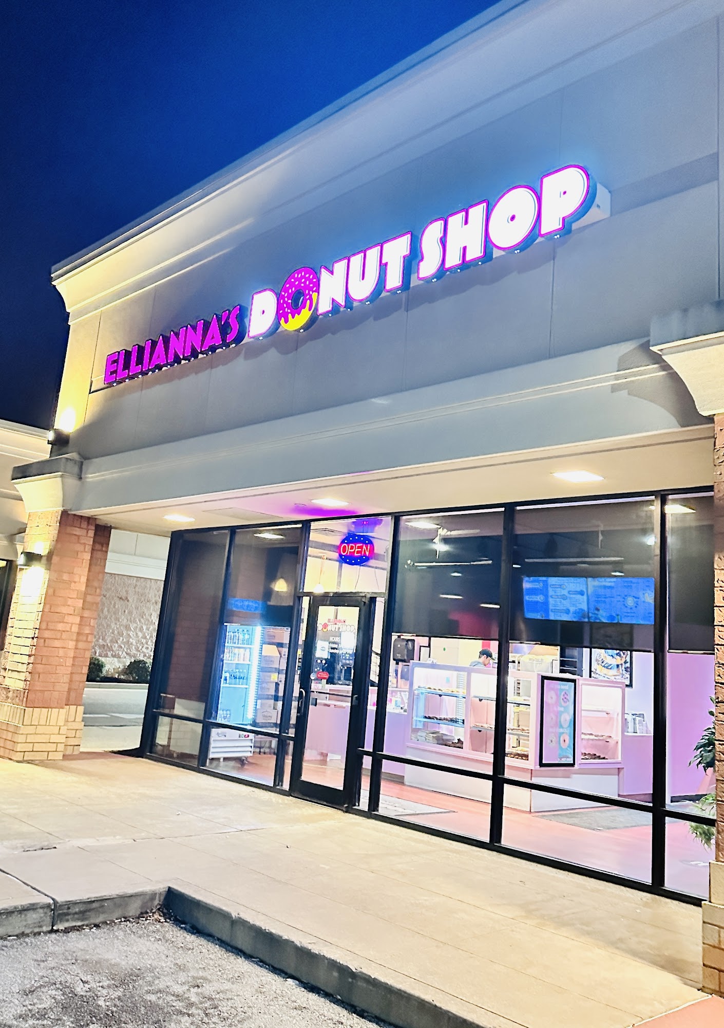 Ellianna's donut shop