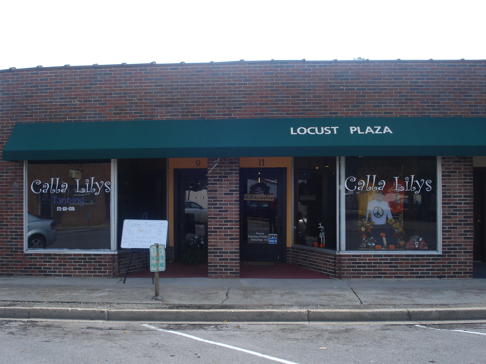 Calla Lily's LLC 11 S Locust St, Dexter Missouri 63841