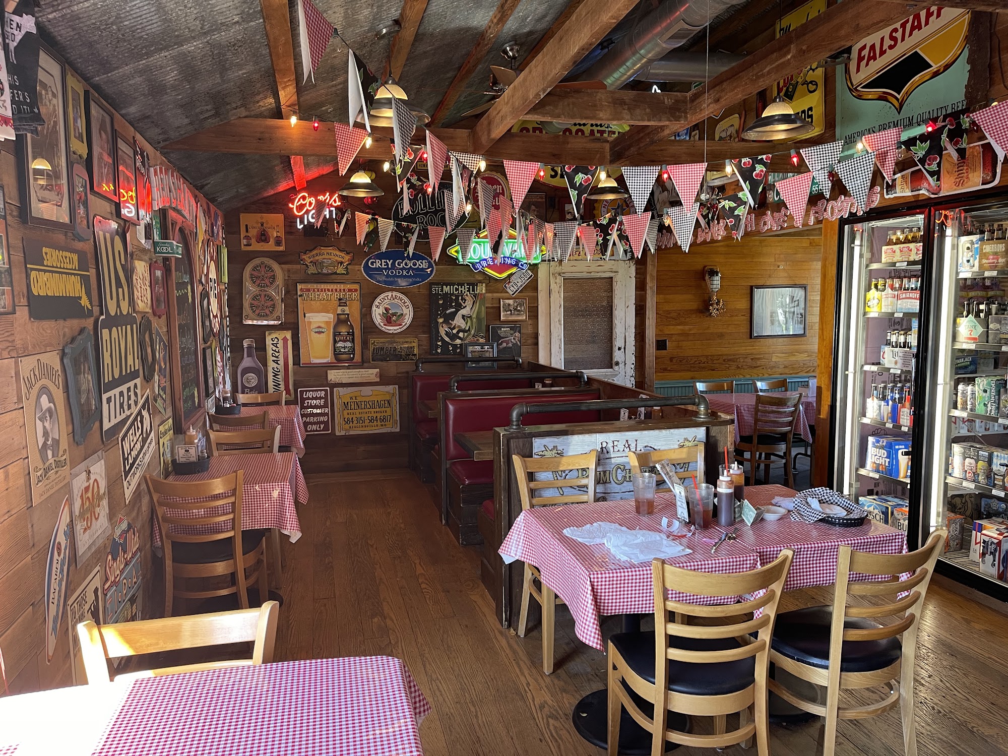 RED SHANTY BBQ & CAFE