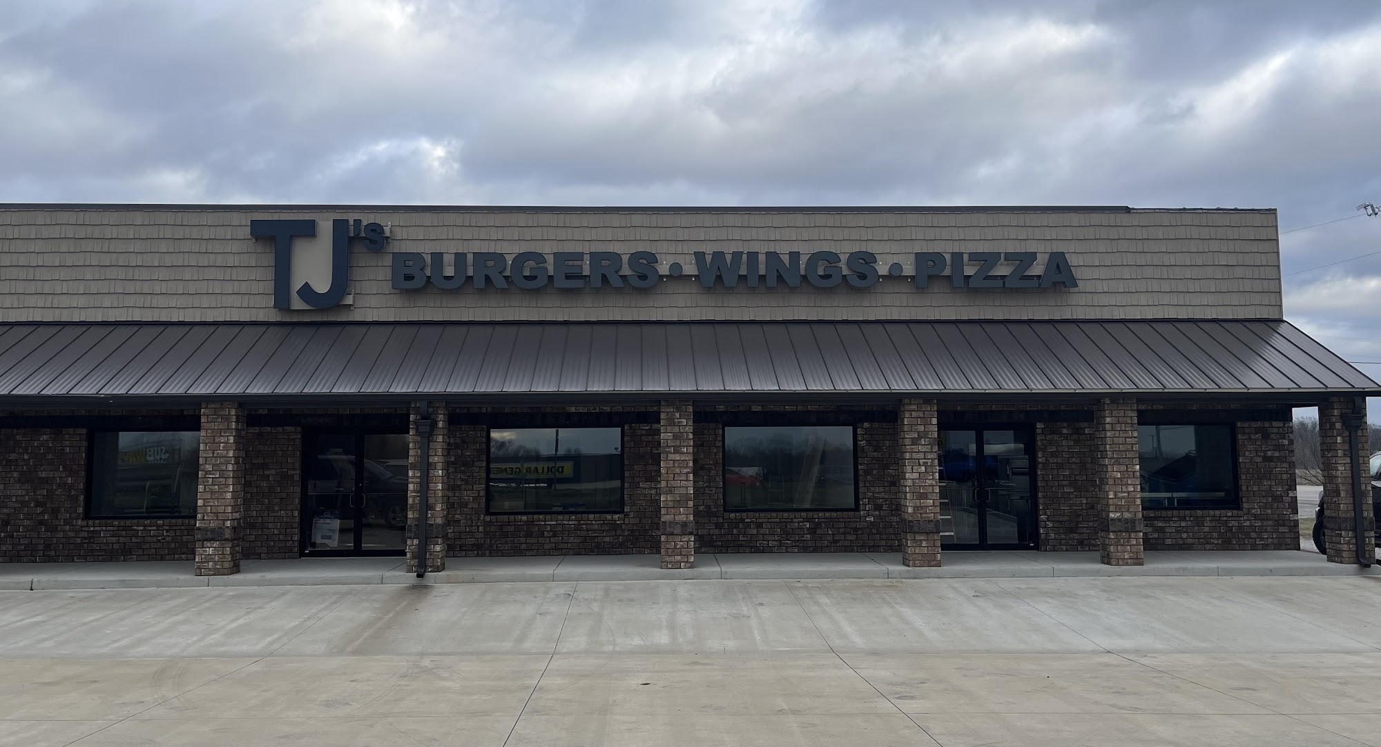 TJ's Burgers, Wings, and Pizza
