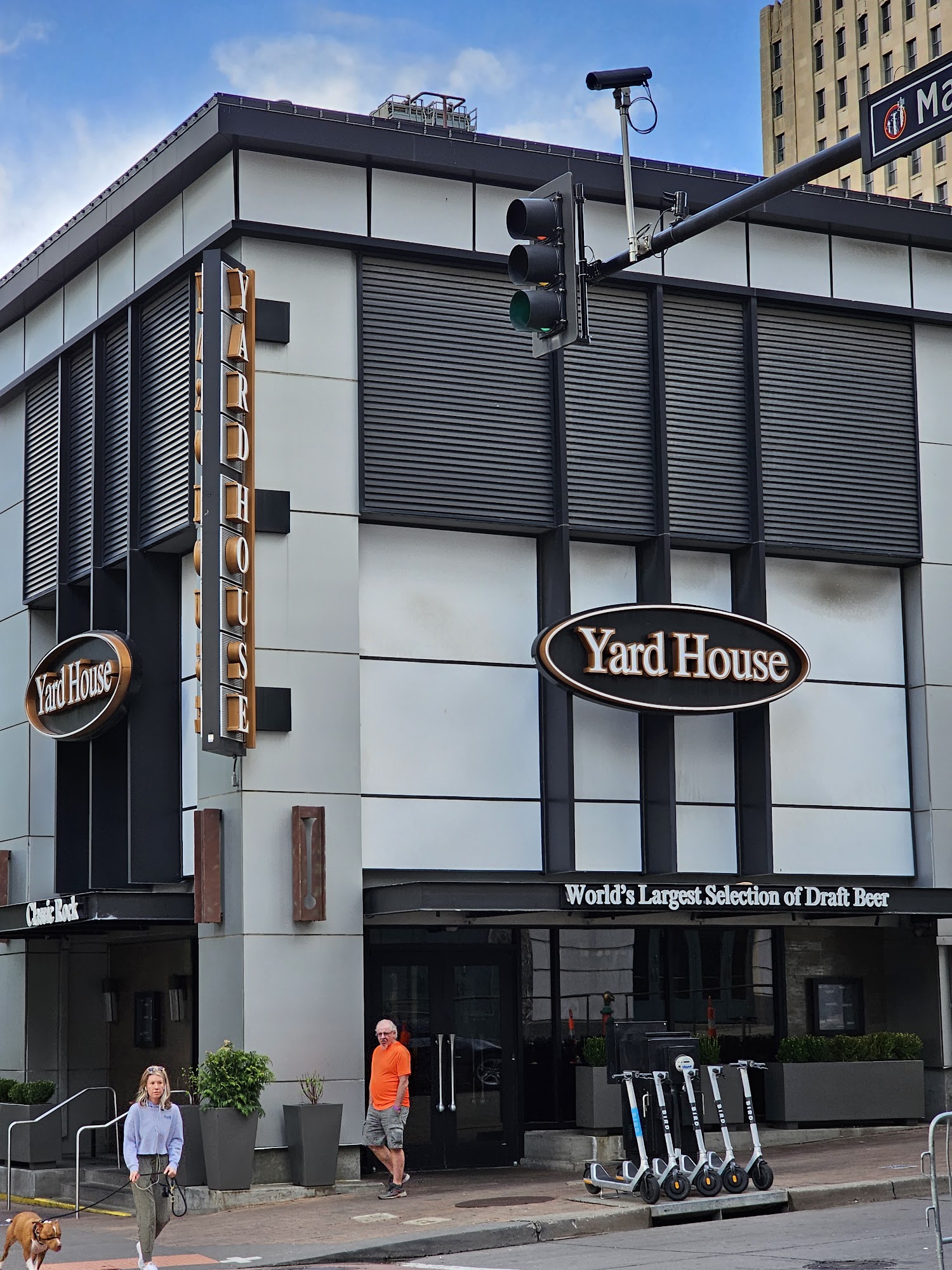 Yard House