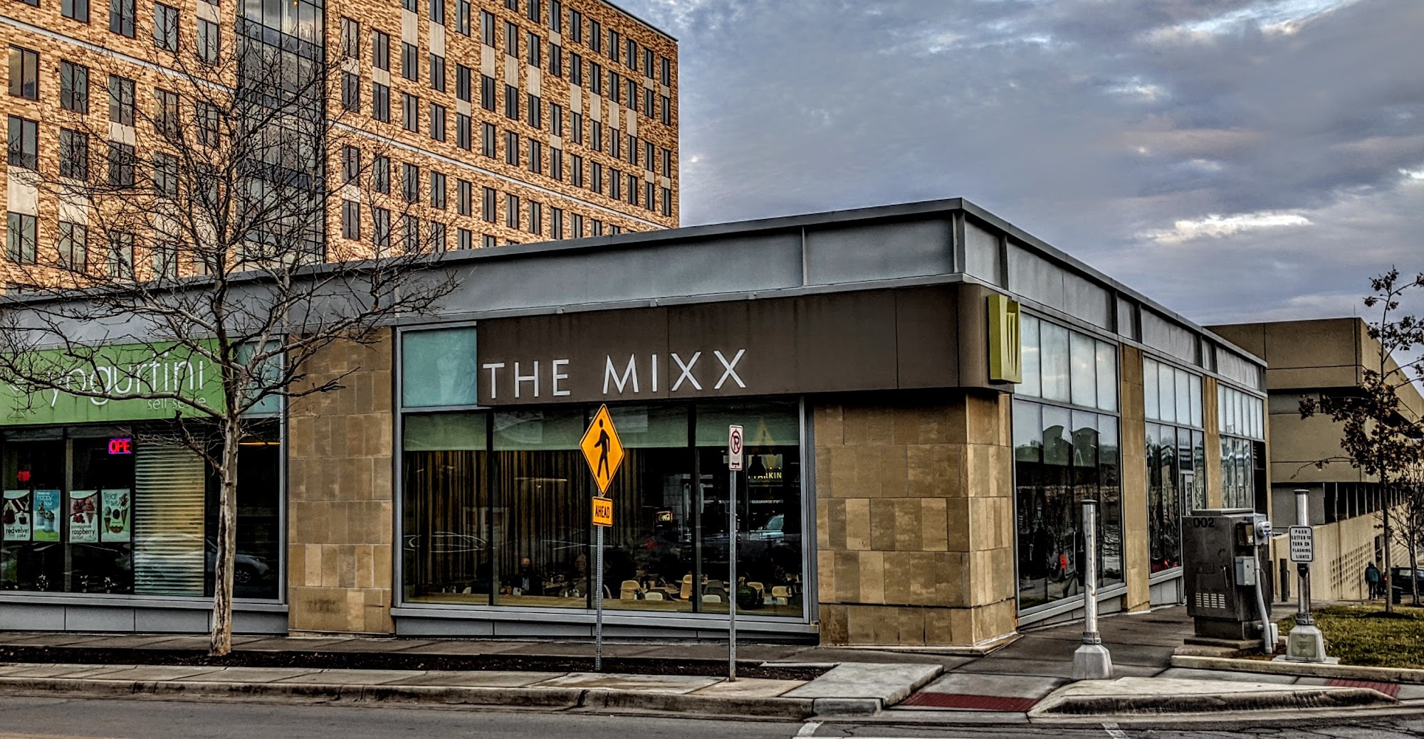 The Mixx - Country Club Plaza