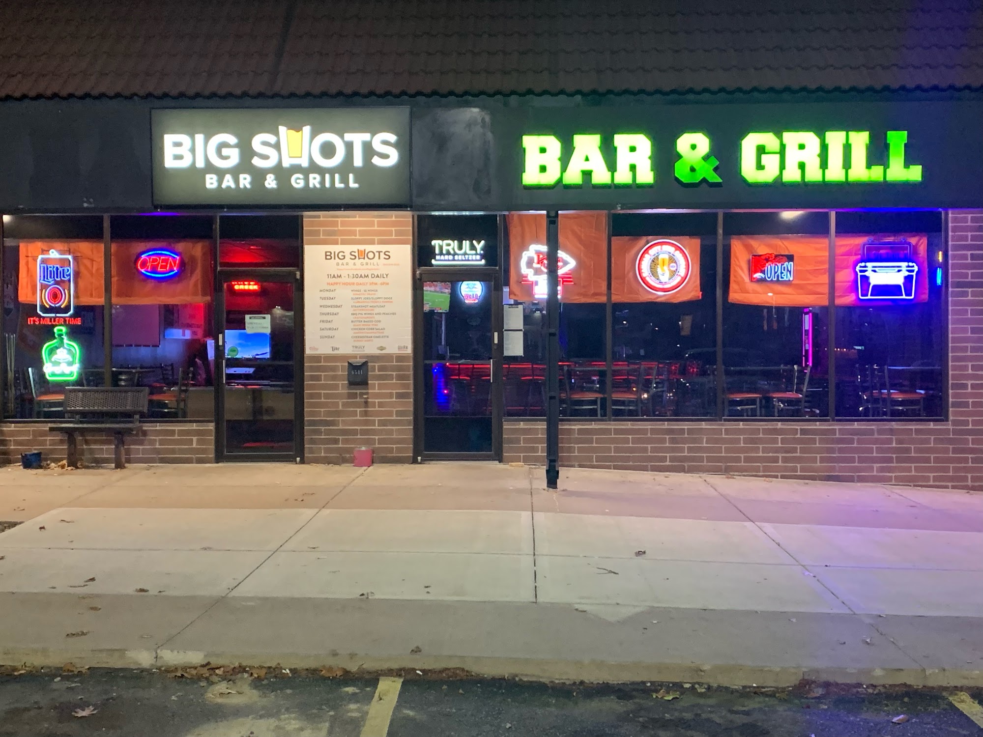 Big Shots Bar & Grill