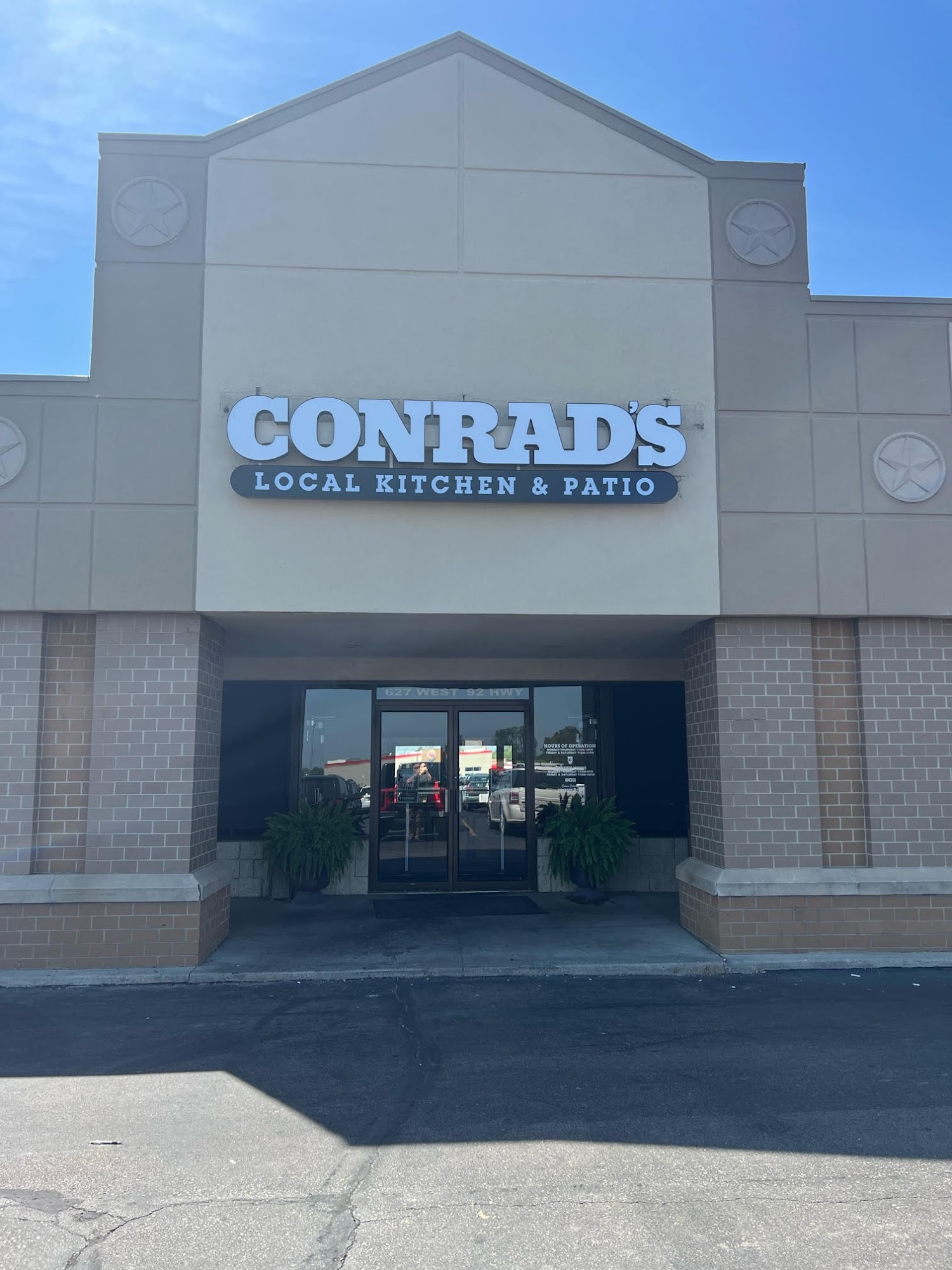 CONRAD'S Local Kitchen & Patio