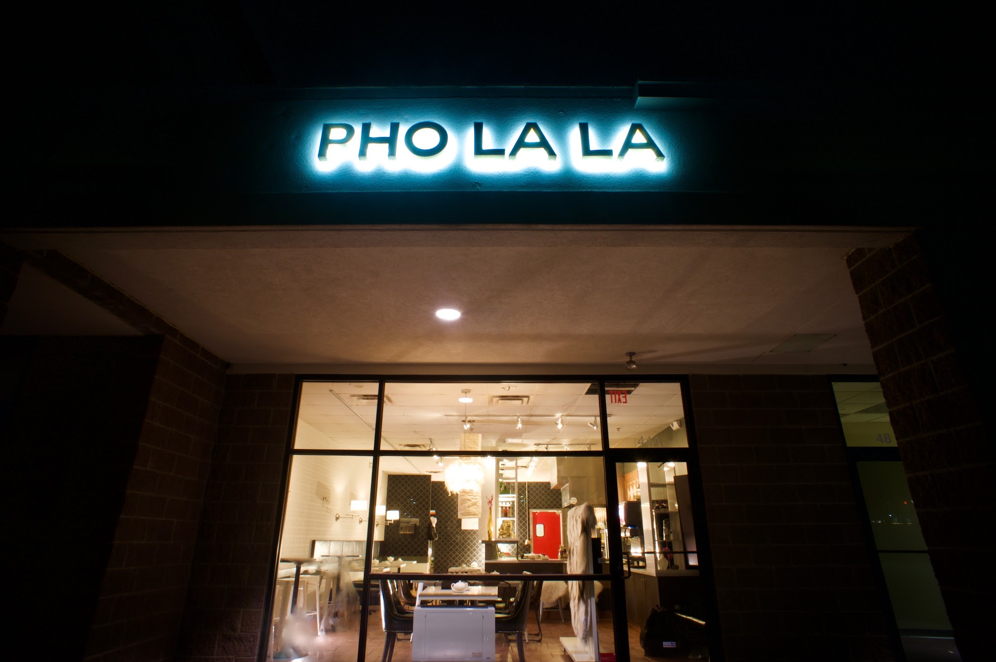 Pho La La