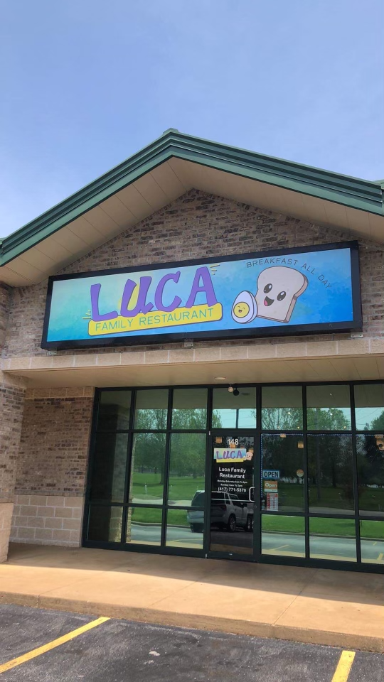 LUCA Family Restaurant