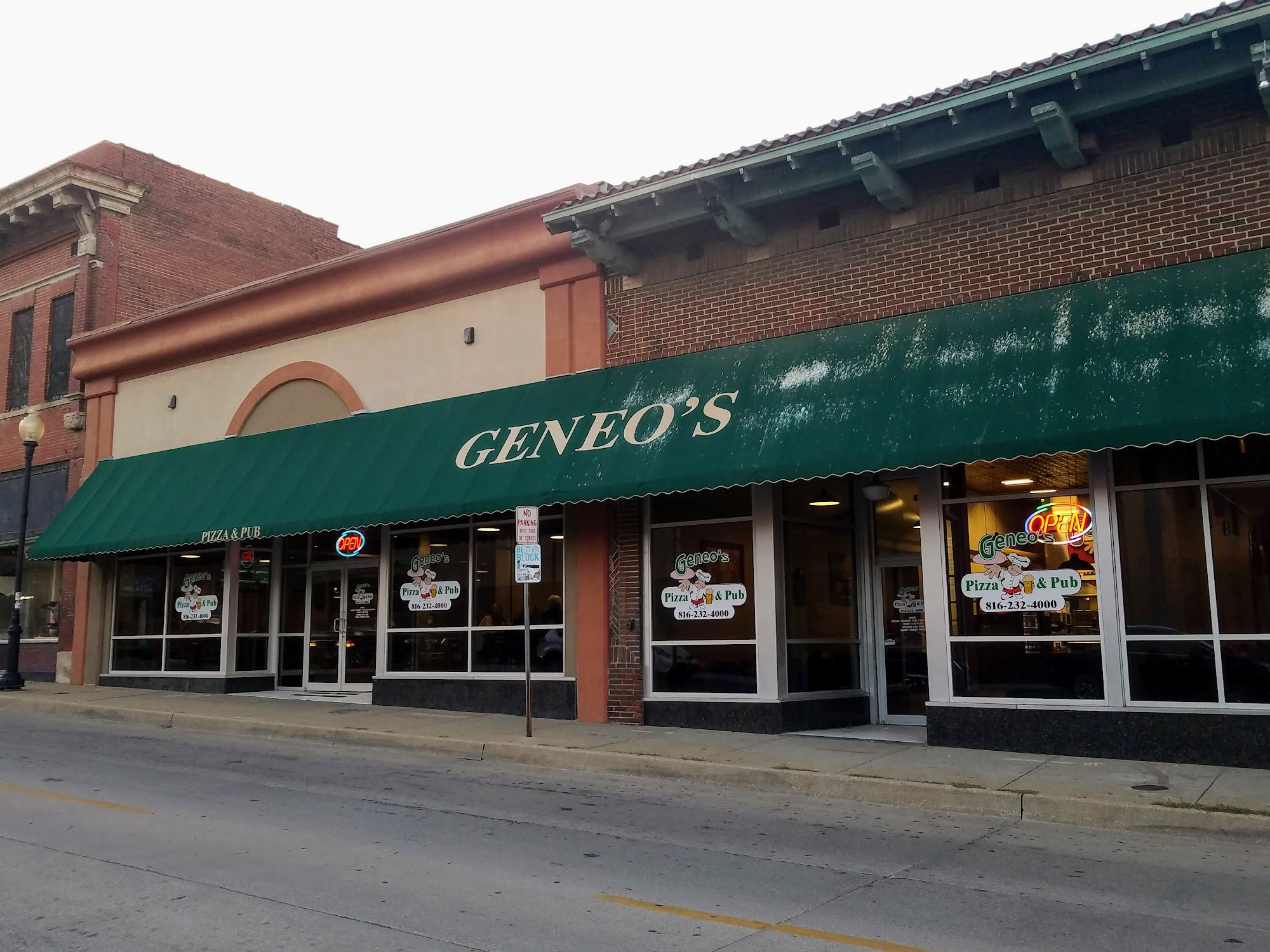 Geneo's Pizza and Pub