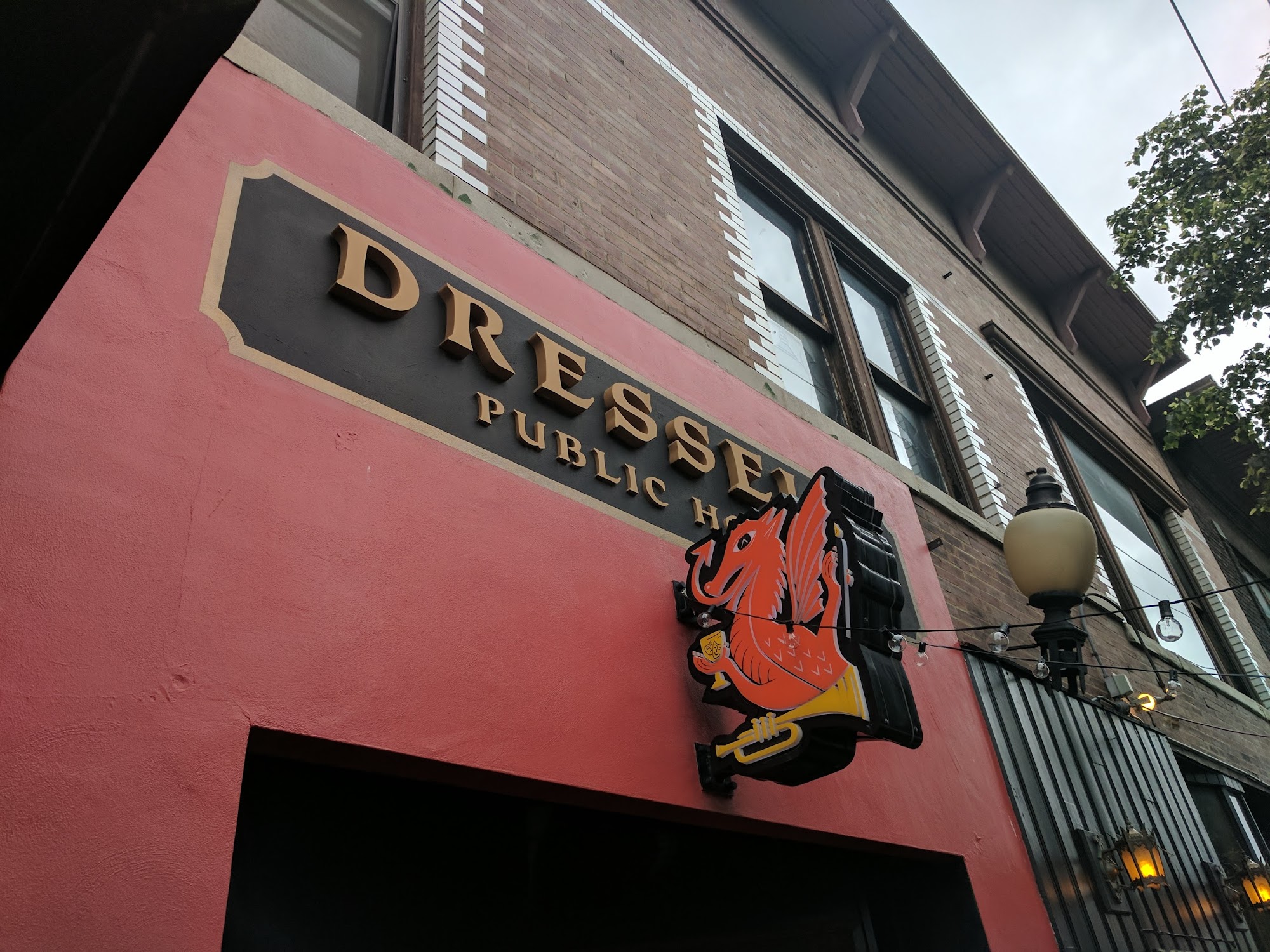 Dressel's Pub