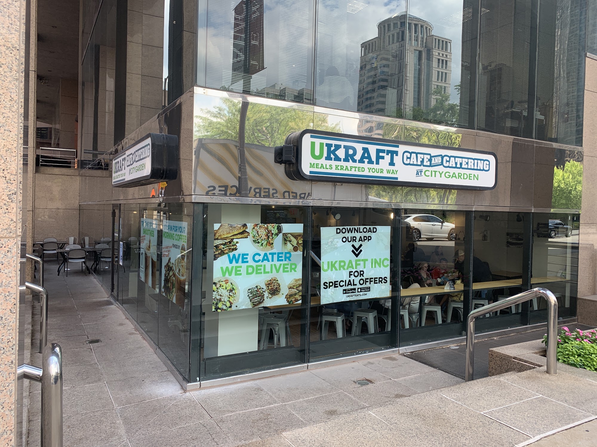 UKRAFT Cafe & Catering - Downtown, City Garden