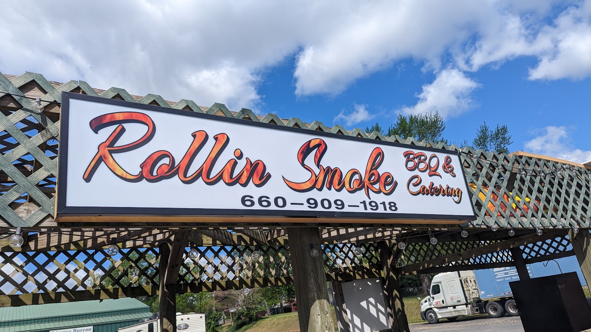 Rollin Smoke BBQ & Catering