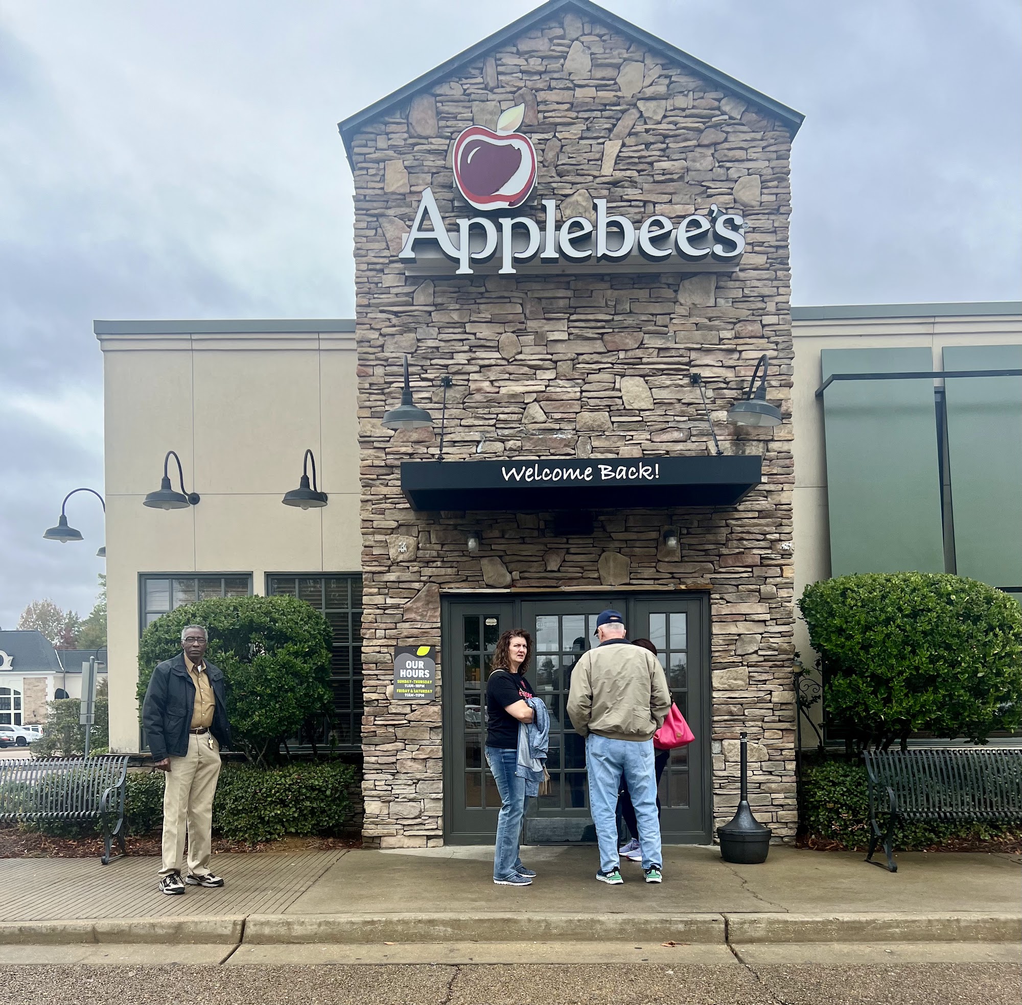 Applebee's Grill + Bar