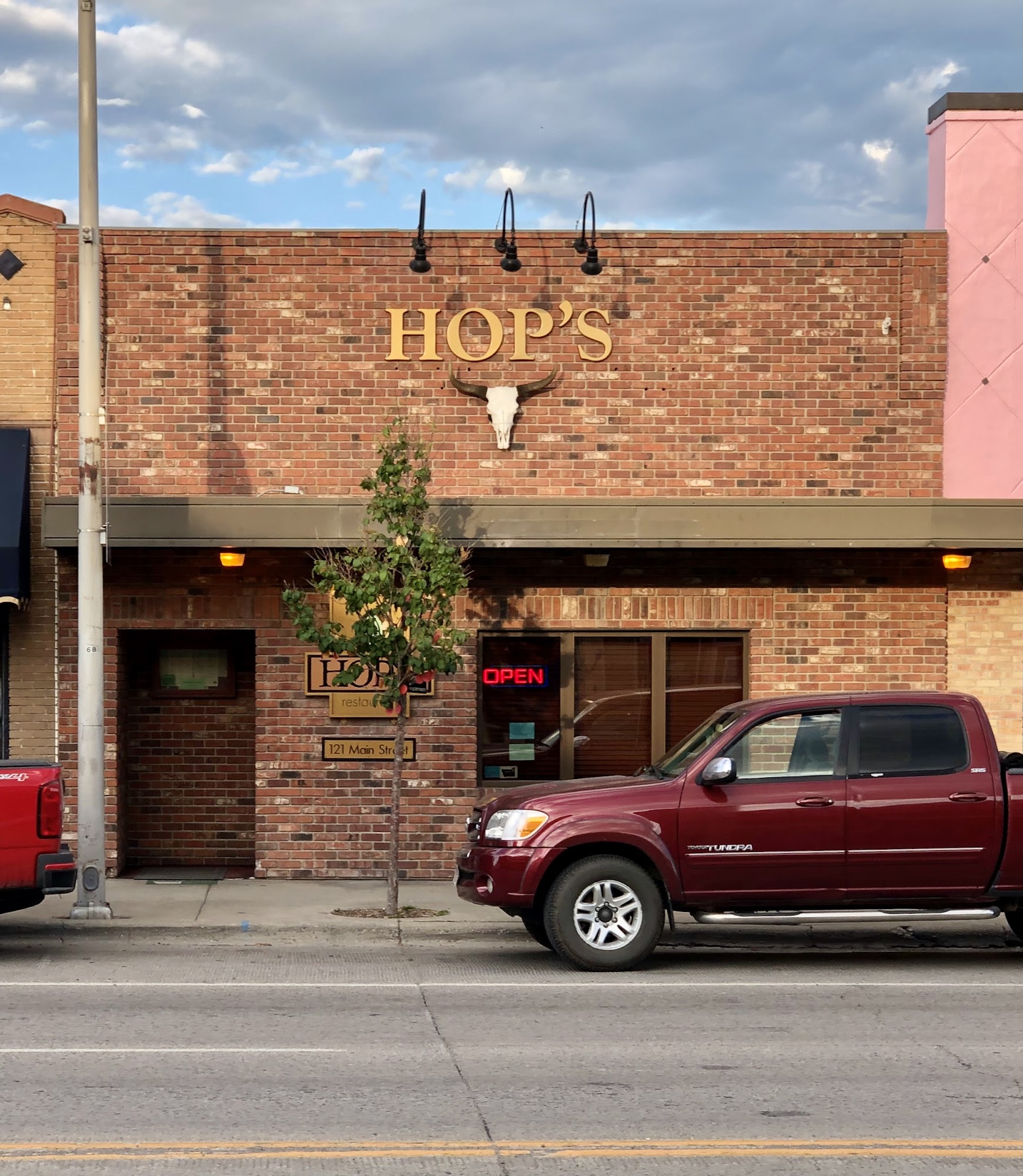 Hops Downtown Grill 121 S Main St, Kalispell, MT 59901