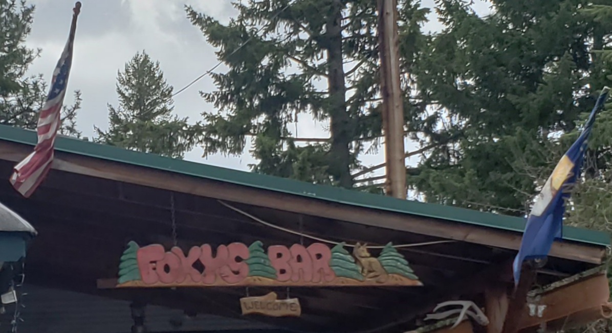 Foxy's Bar And RV Park