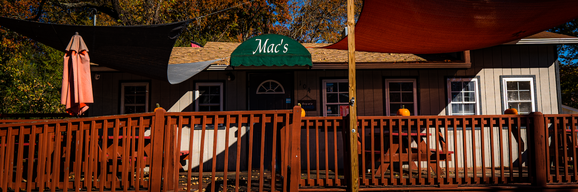 Mac's Burgers & Cheesesteaks