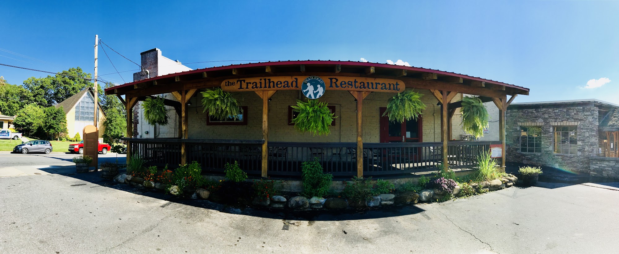 Trailhead Restaurant & Bar