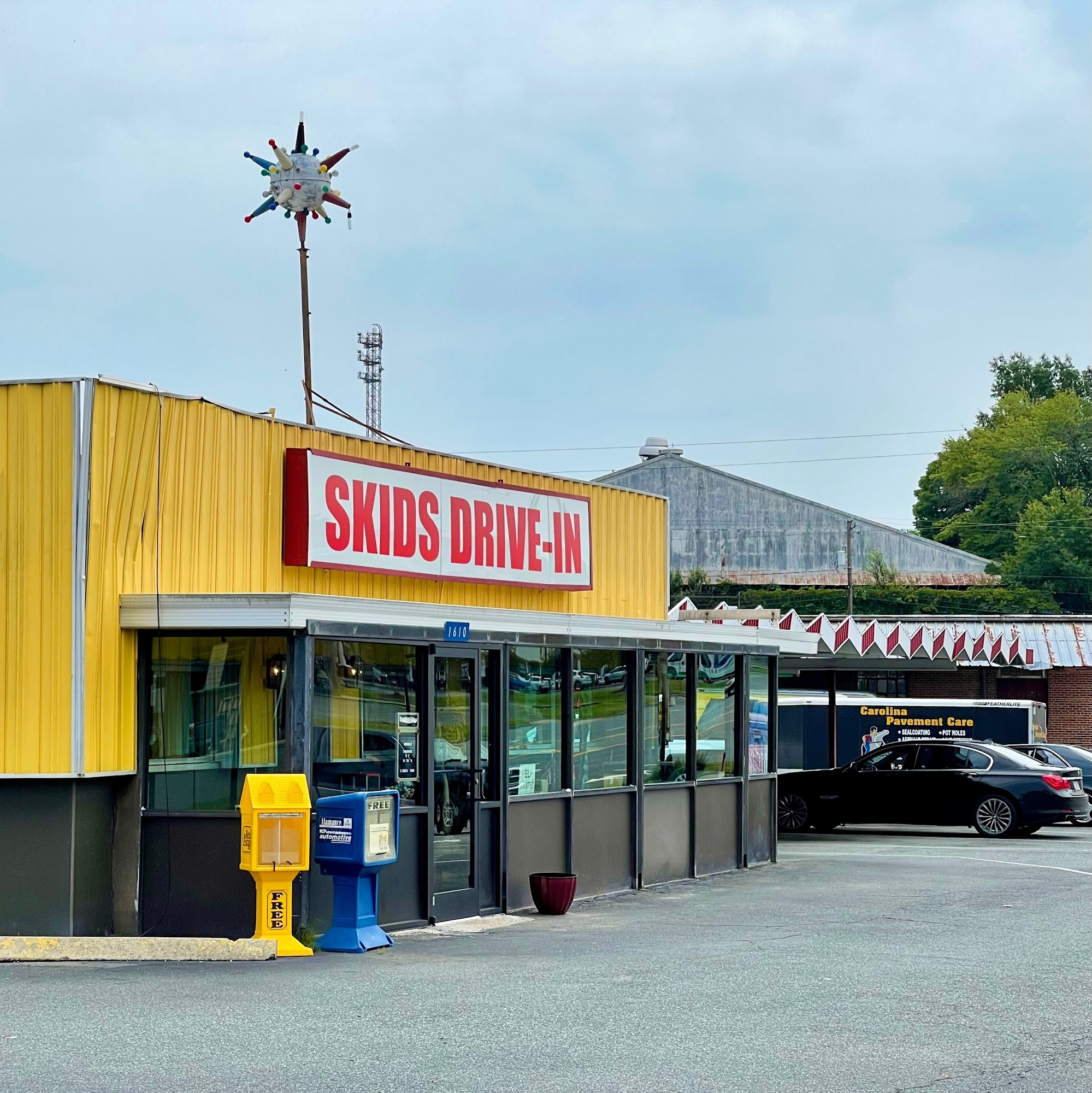 Skid's Drive-In