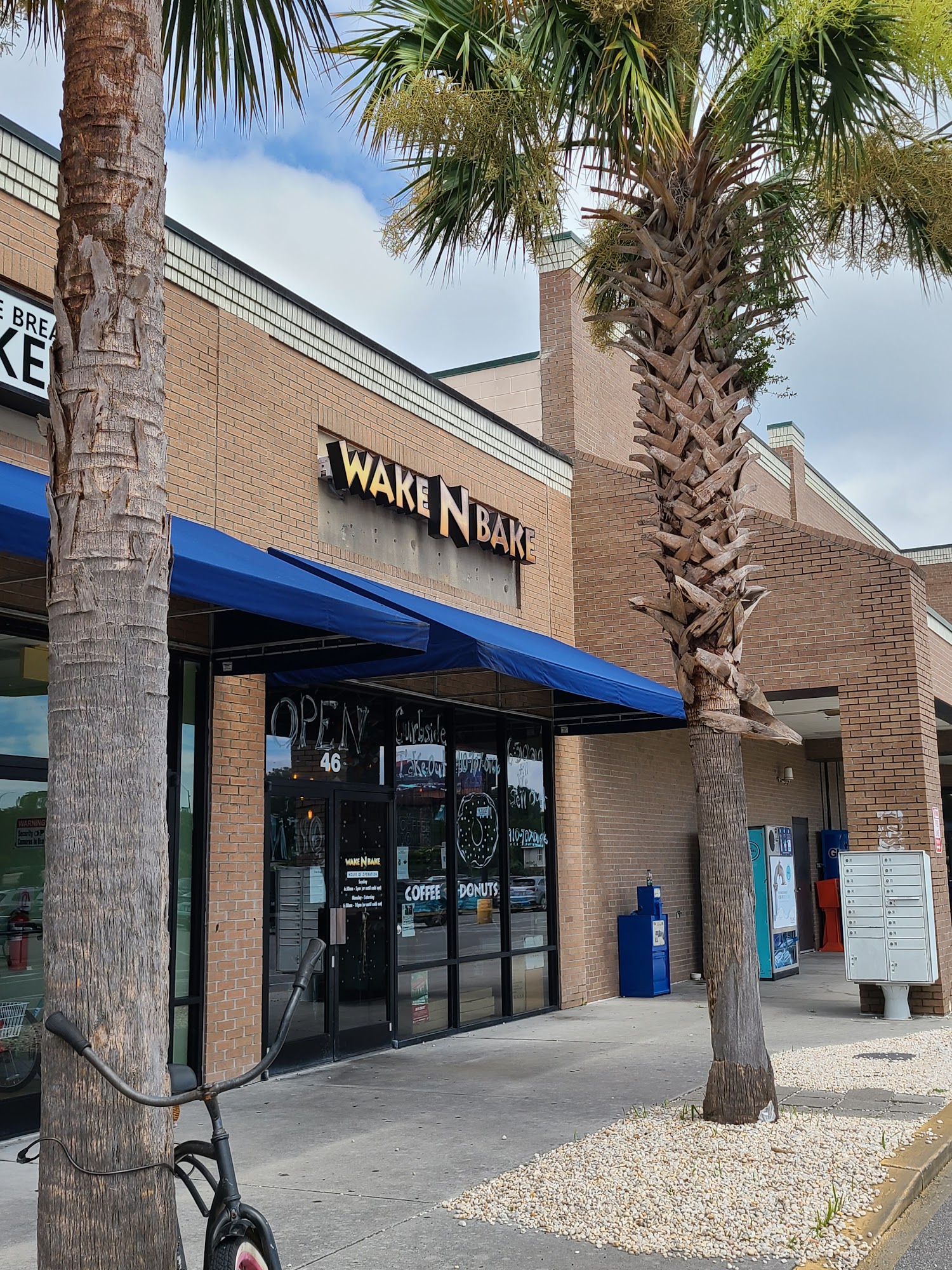 Wake N Bake Donuts - Carolina Beach