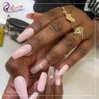 LUXURY NAILS & SPA