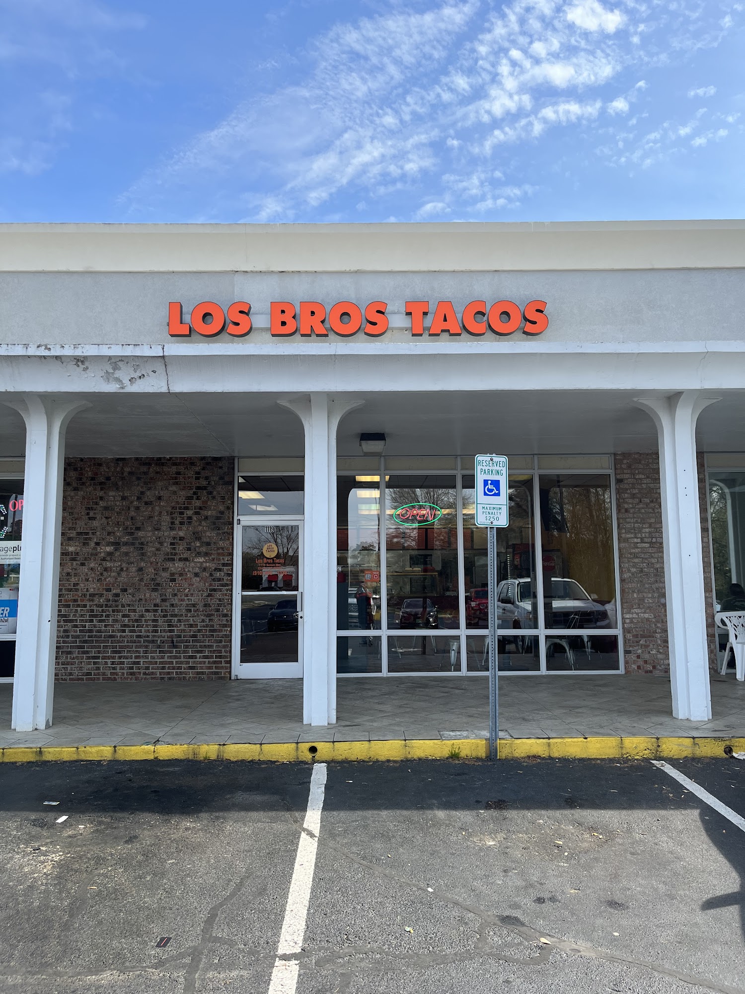 Los Bros Tacos