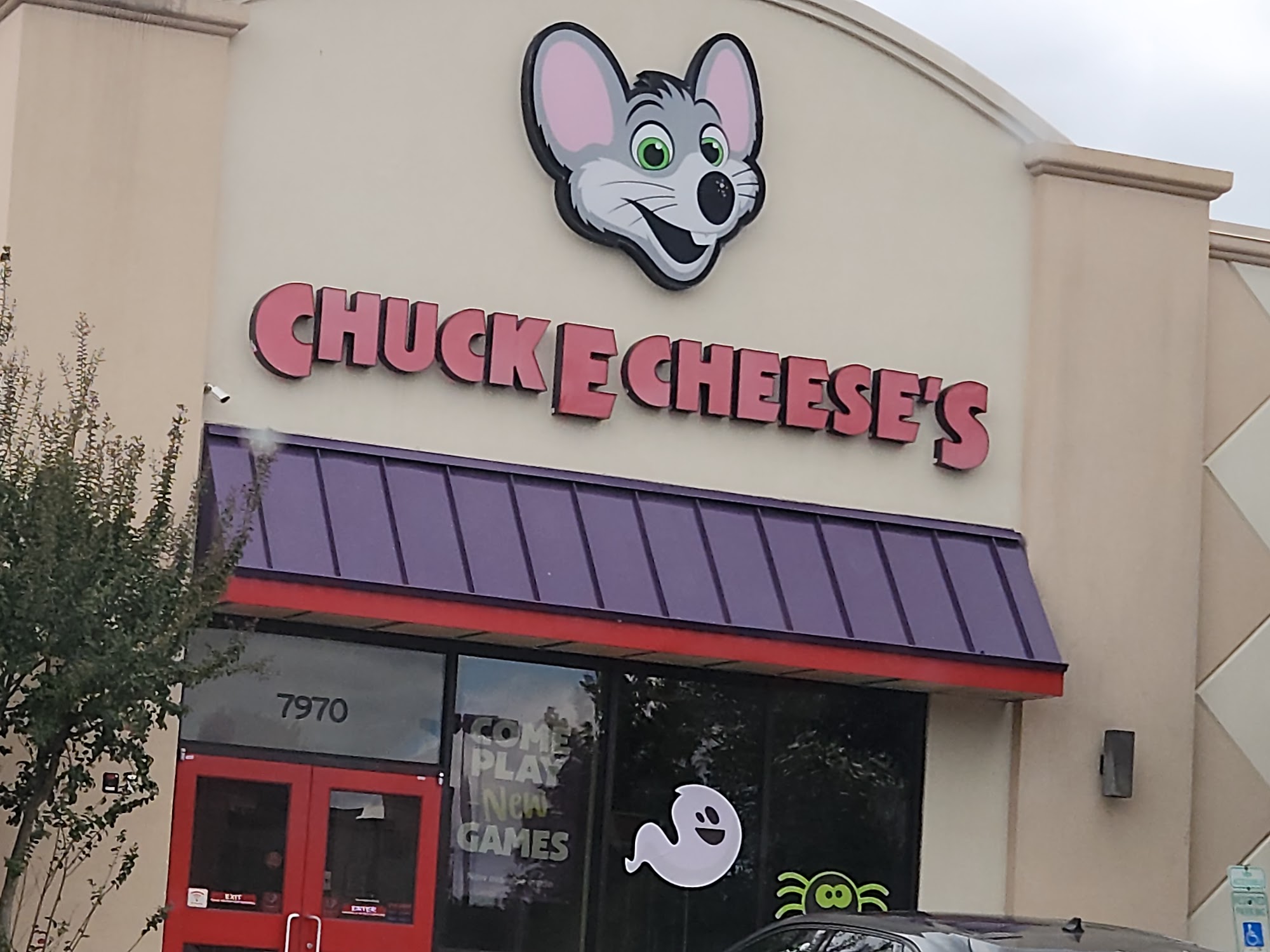 Chuck E. Cheese