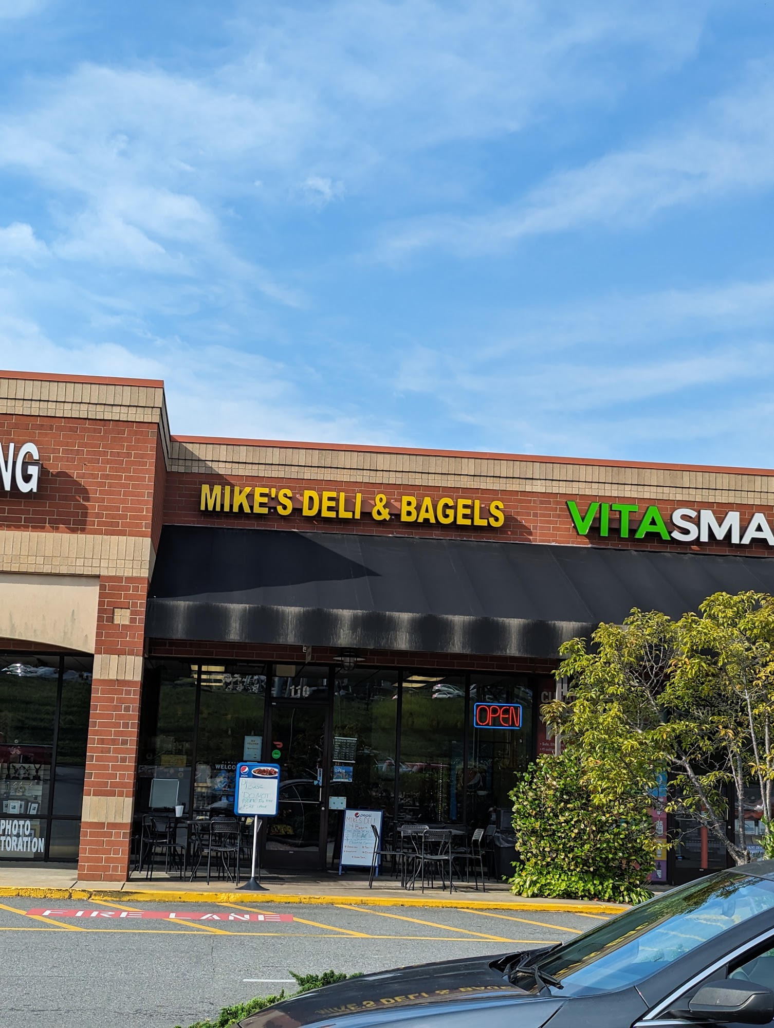 Mike's Deli & Bagels