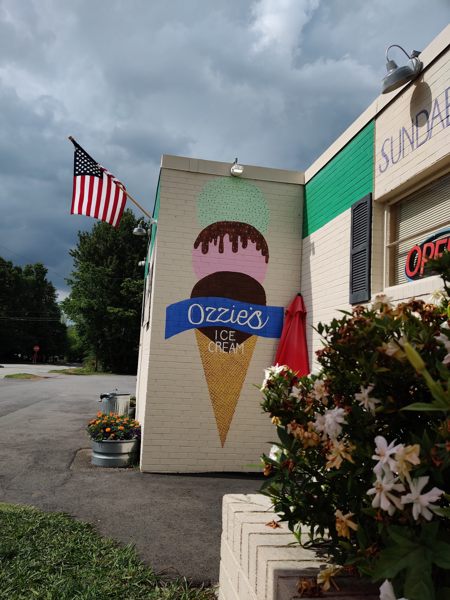 Ozzie's Ice-Cream Shop