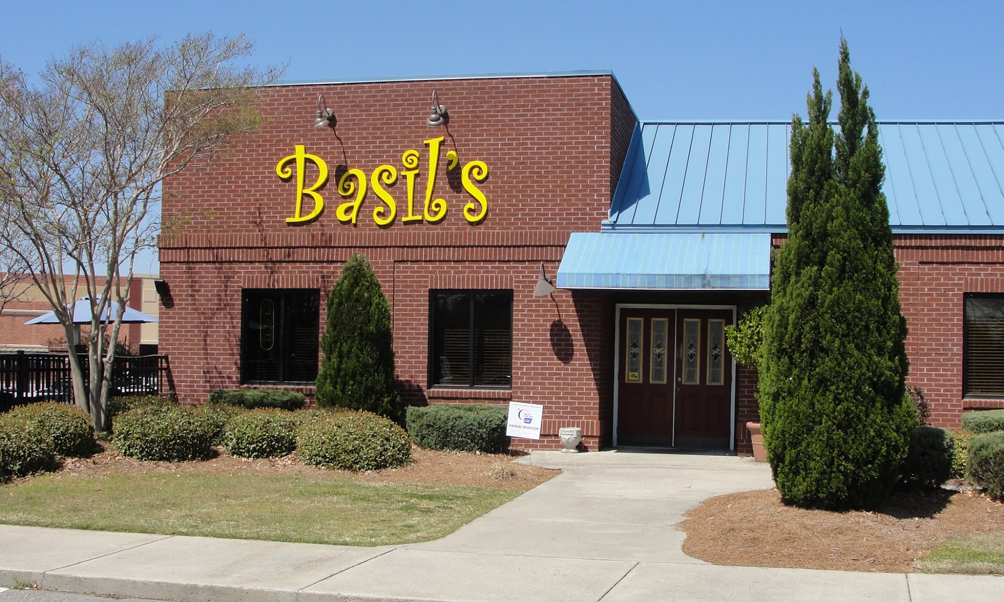 Basil's Restaurant & Pizzeria