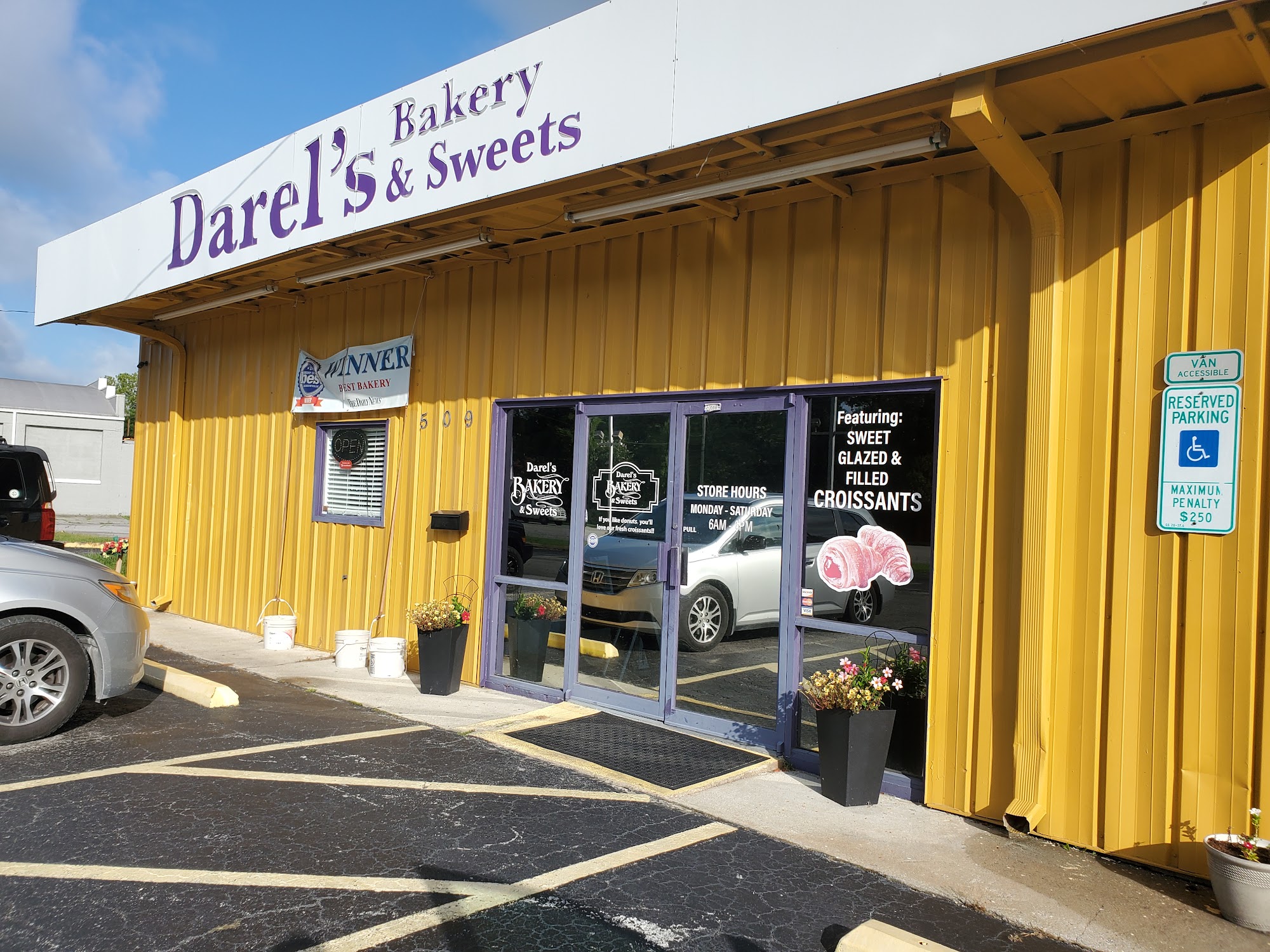Darel's Bakery & Sweets