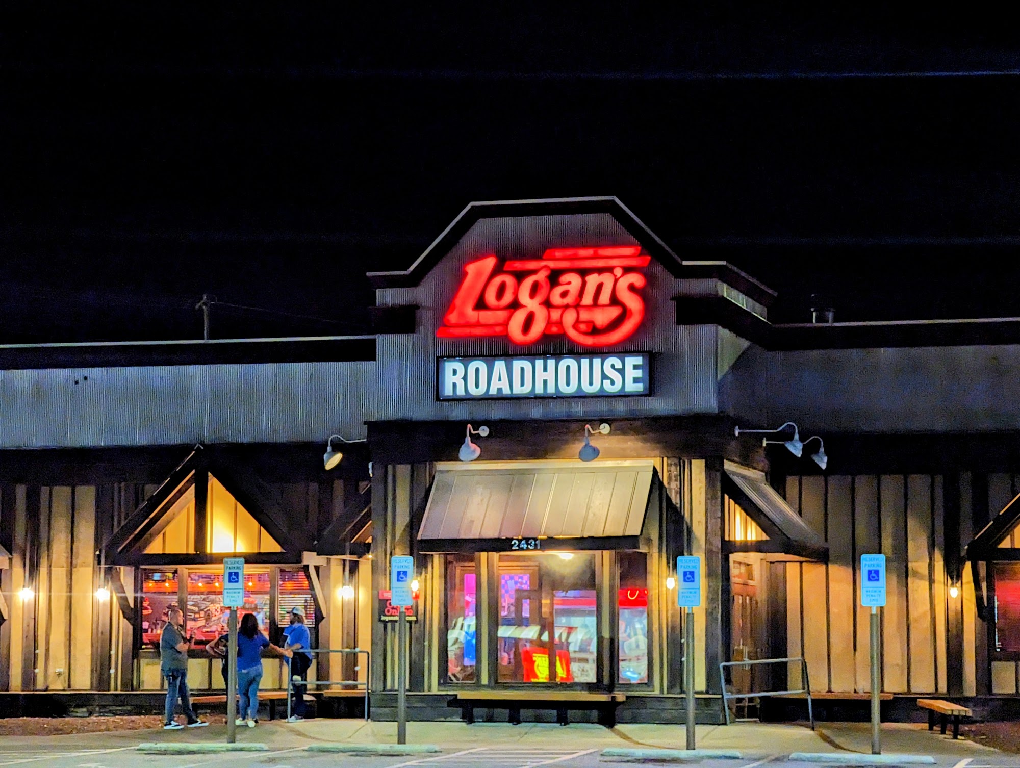 Logan's Roadhouse