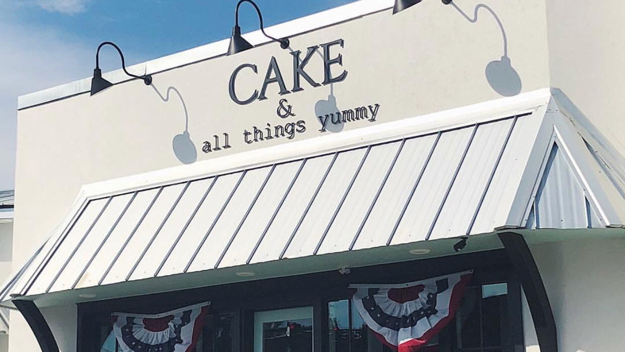 Cake & All Things Yummy