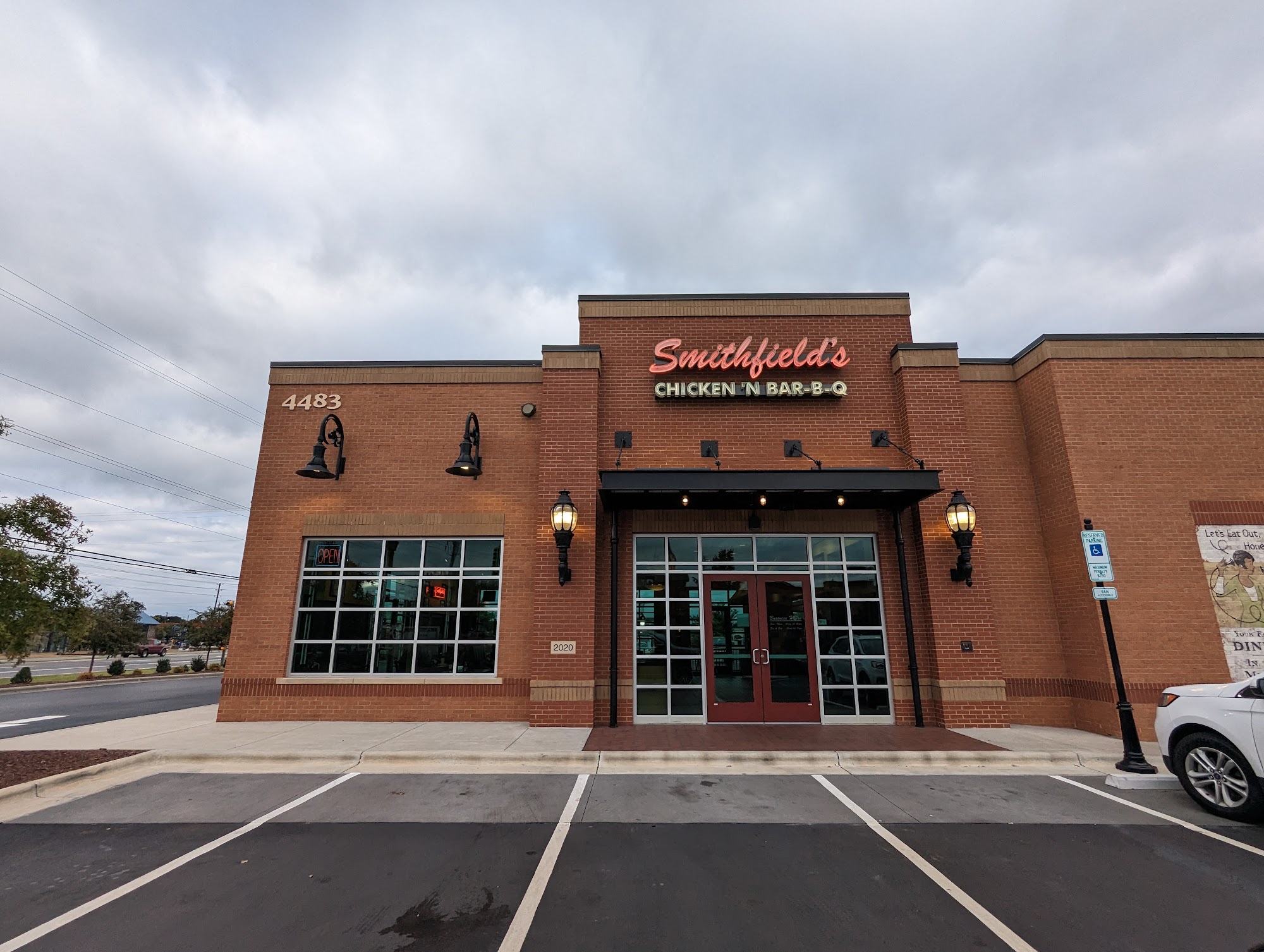 Smithfield's Chicken 'N Bar-B-Q