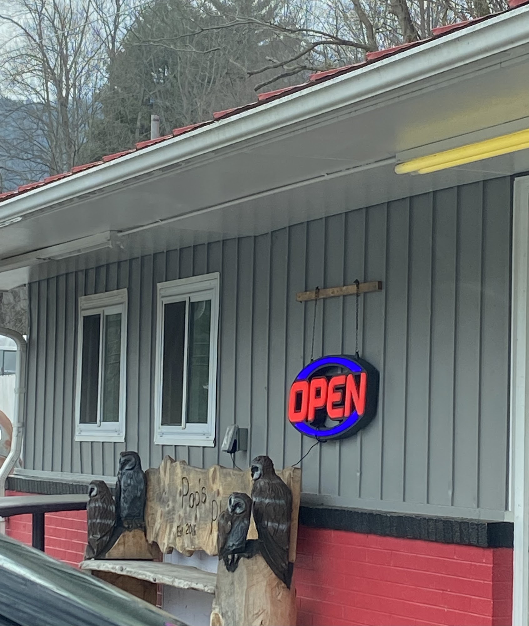 Pop's Biscuits, Burgers & BBQ