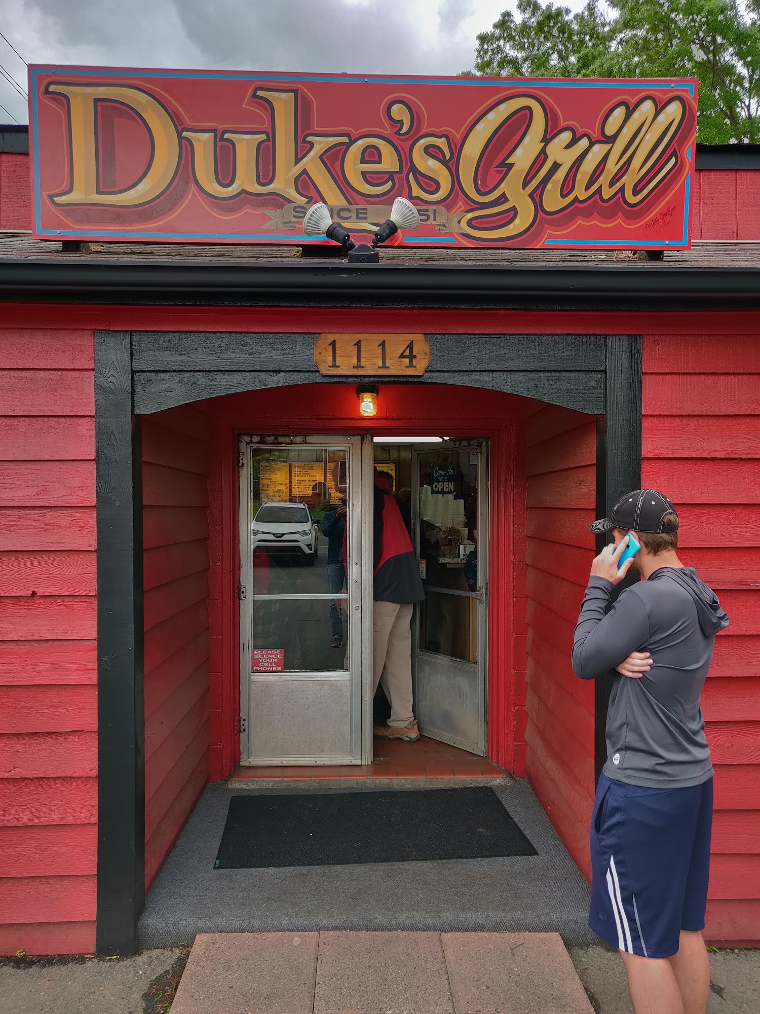 Duke's Grill