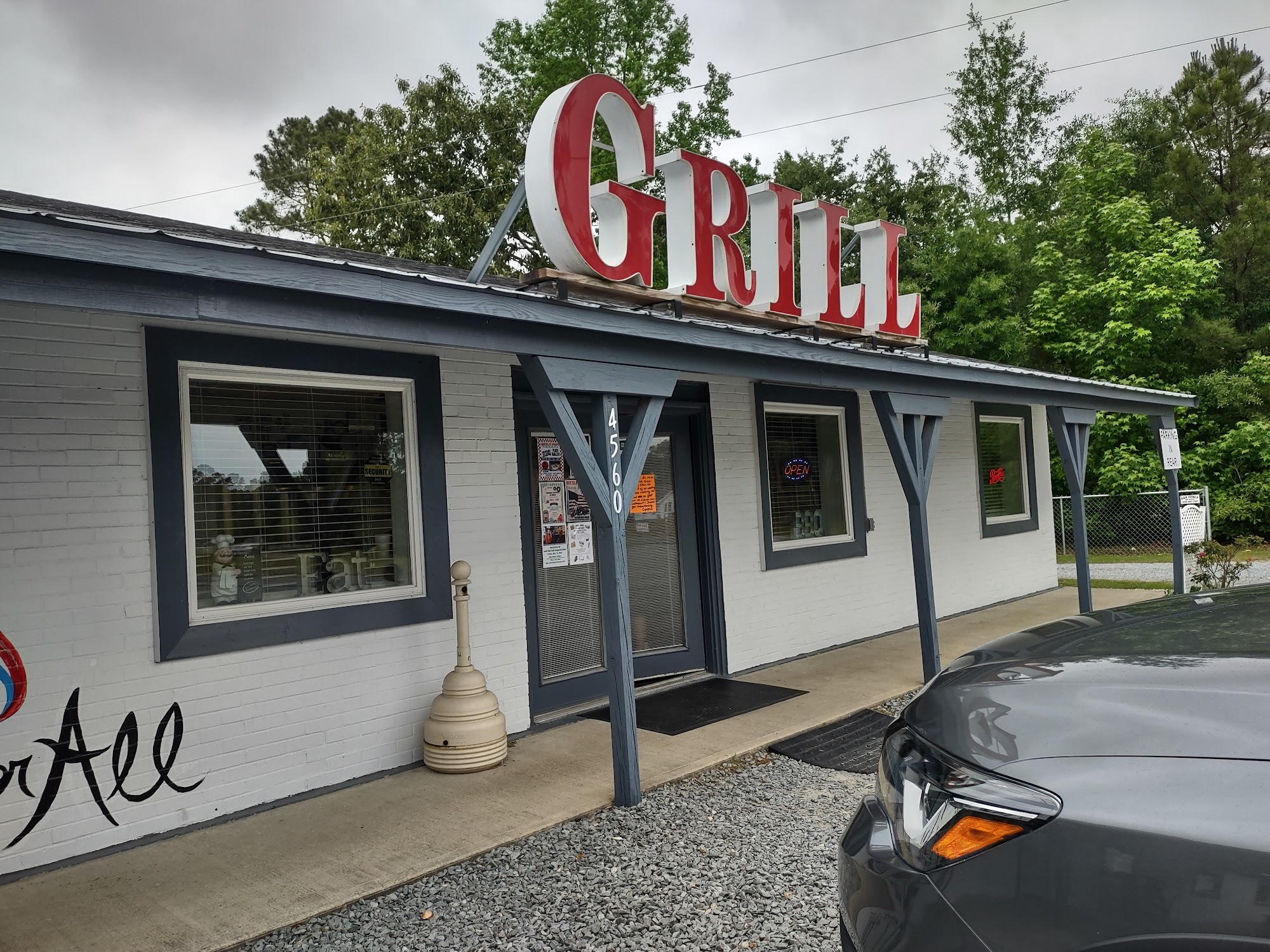 Hall's Grill